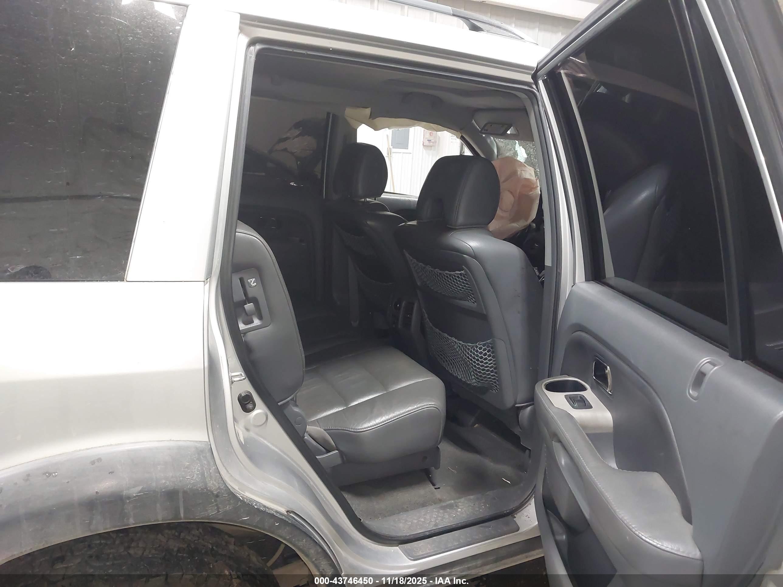 HONDA PILOT image 8