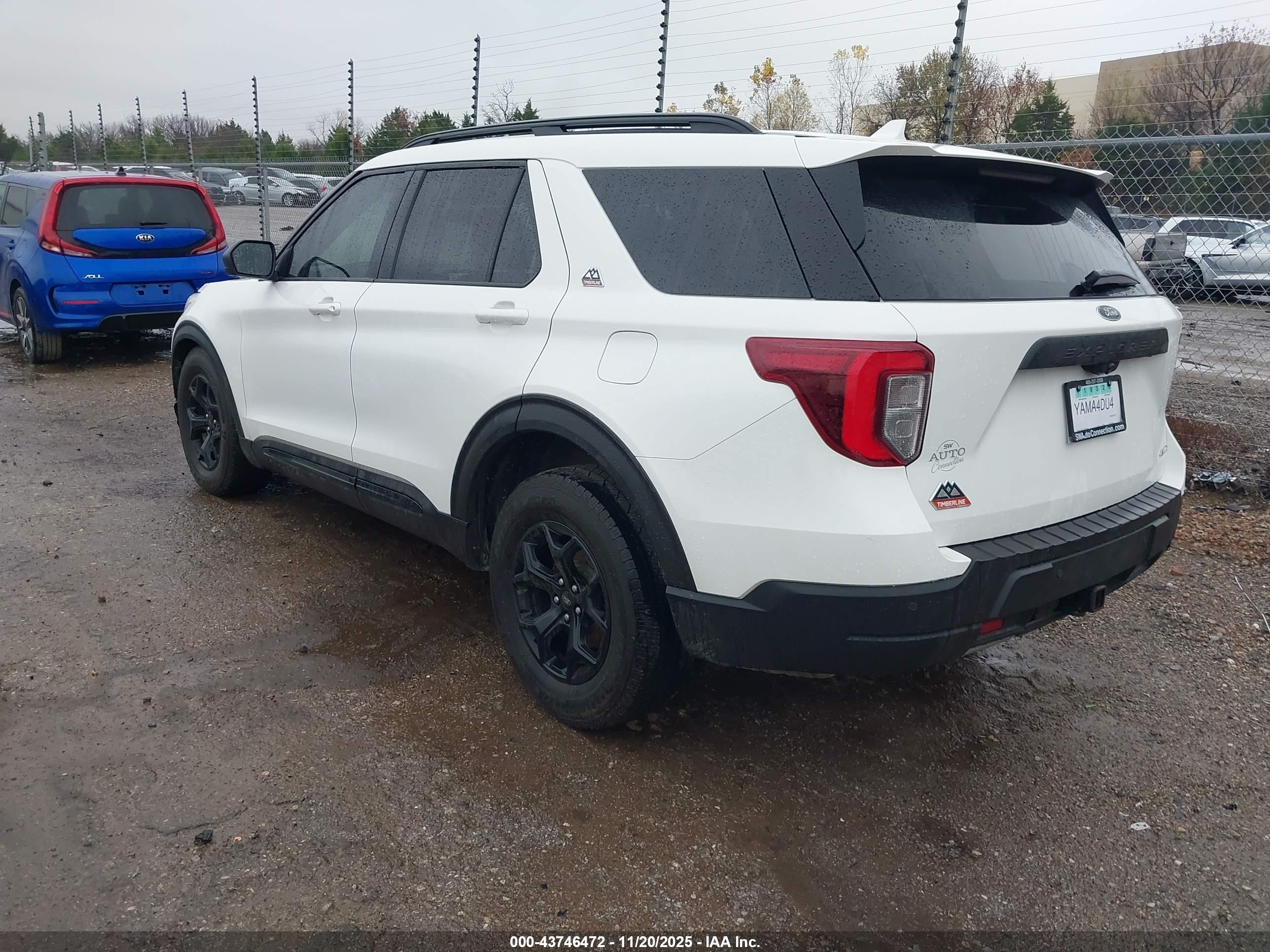 FORD EXPLORER image 3