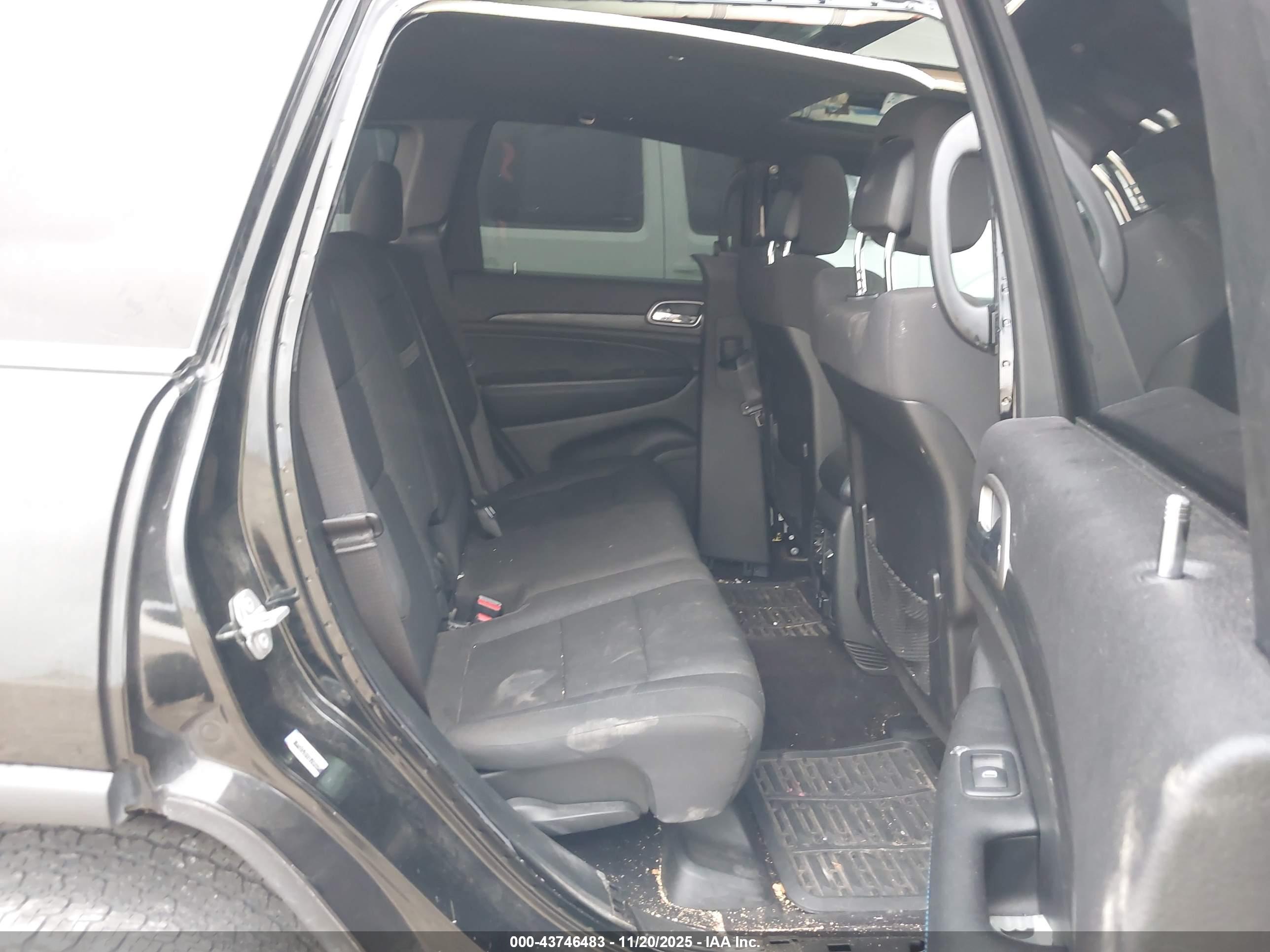 JEEP GRAND image 8