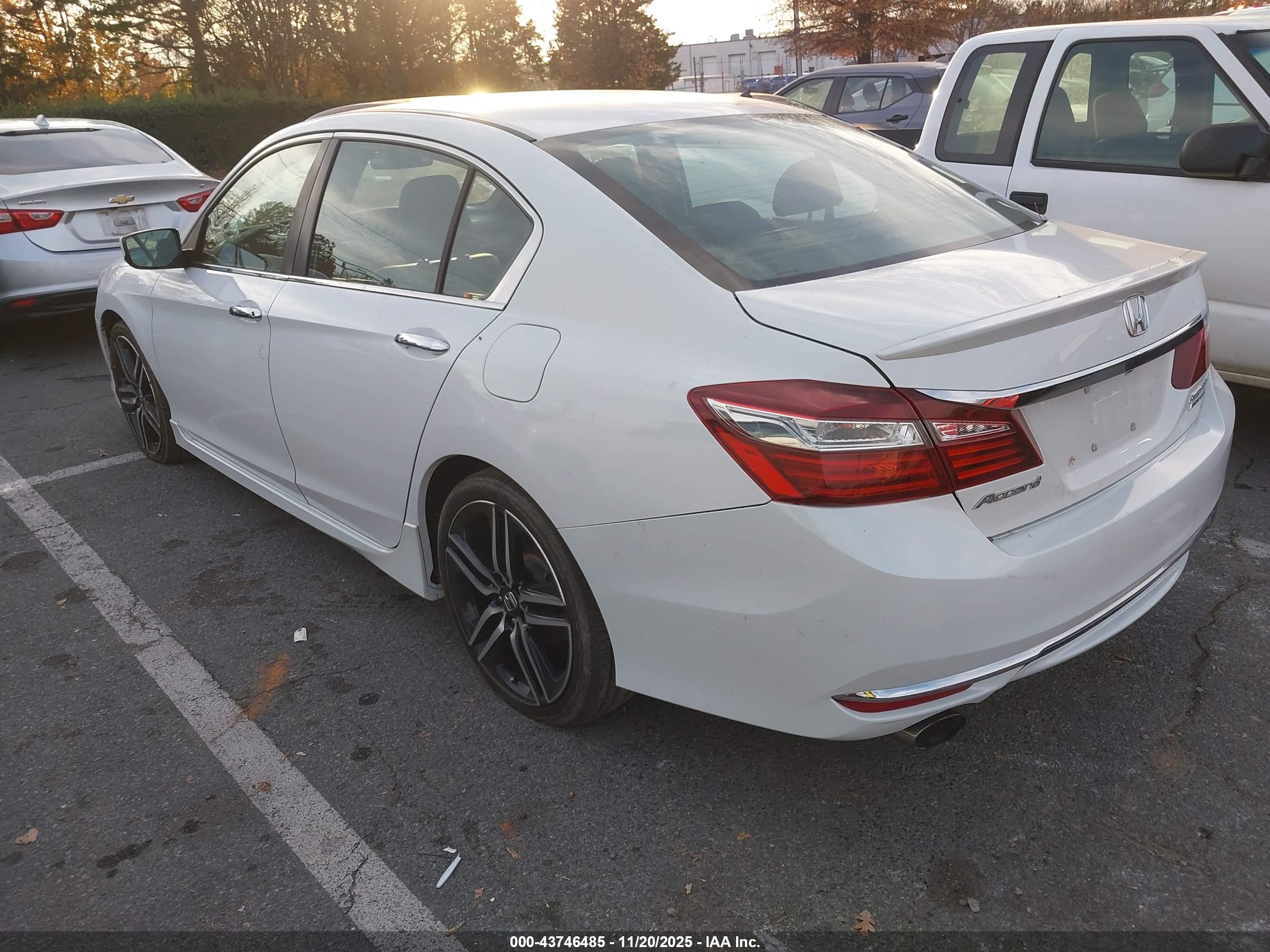 HONDA ACCORD image 3