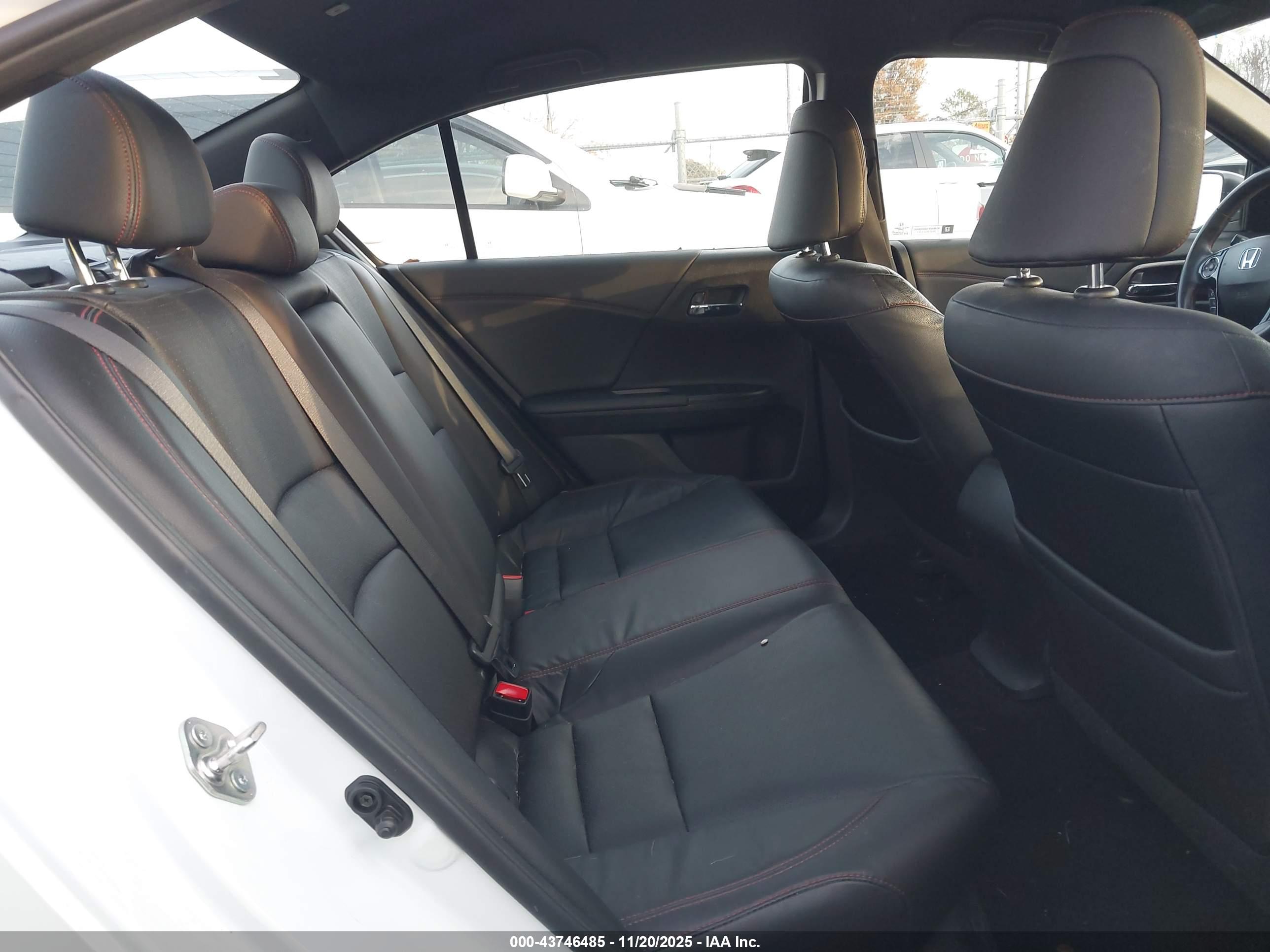 HONDA ACCORD image 8