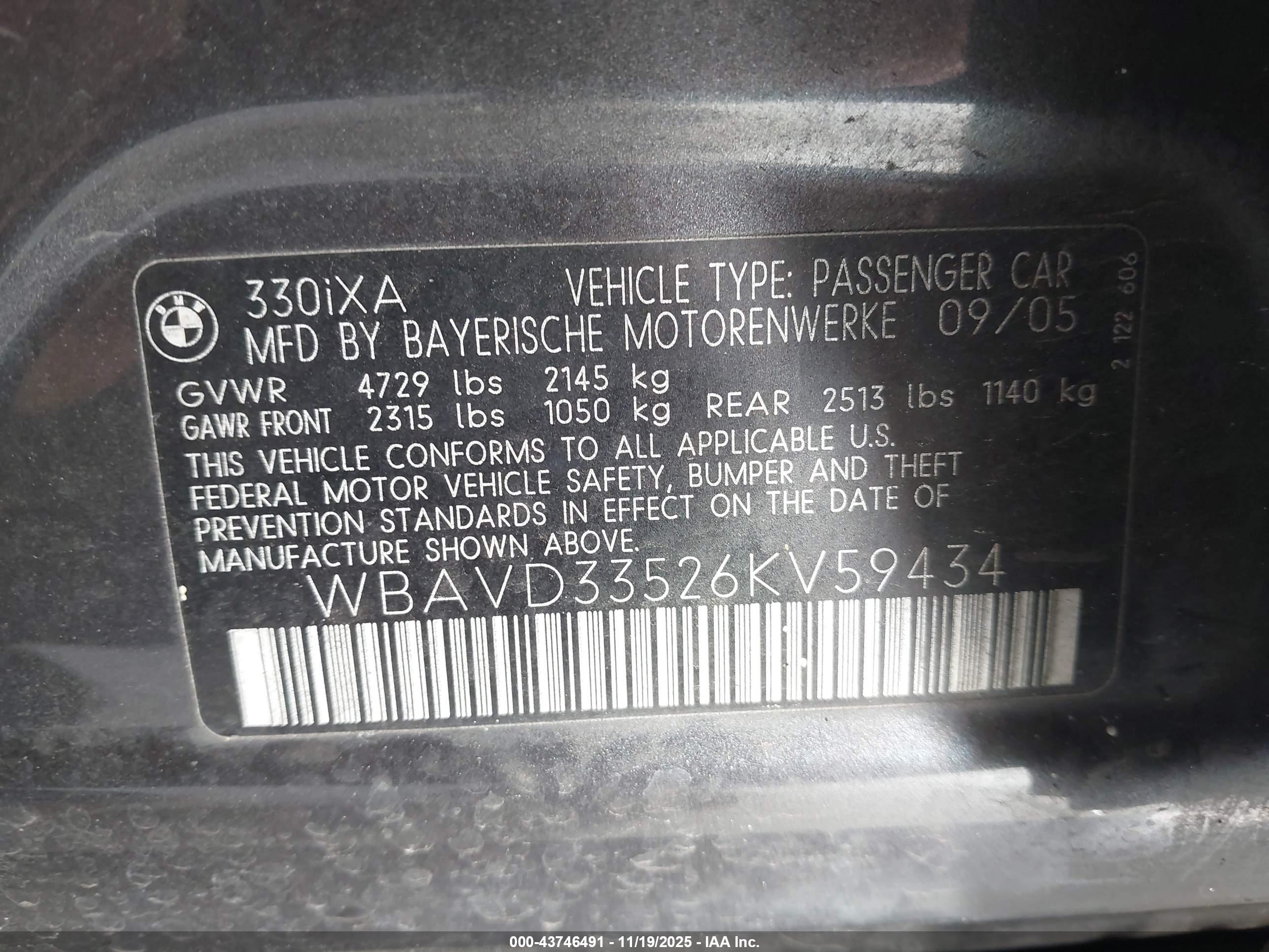 BMW 330XI image 9