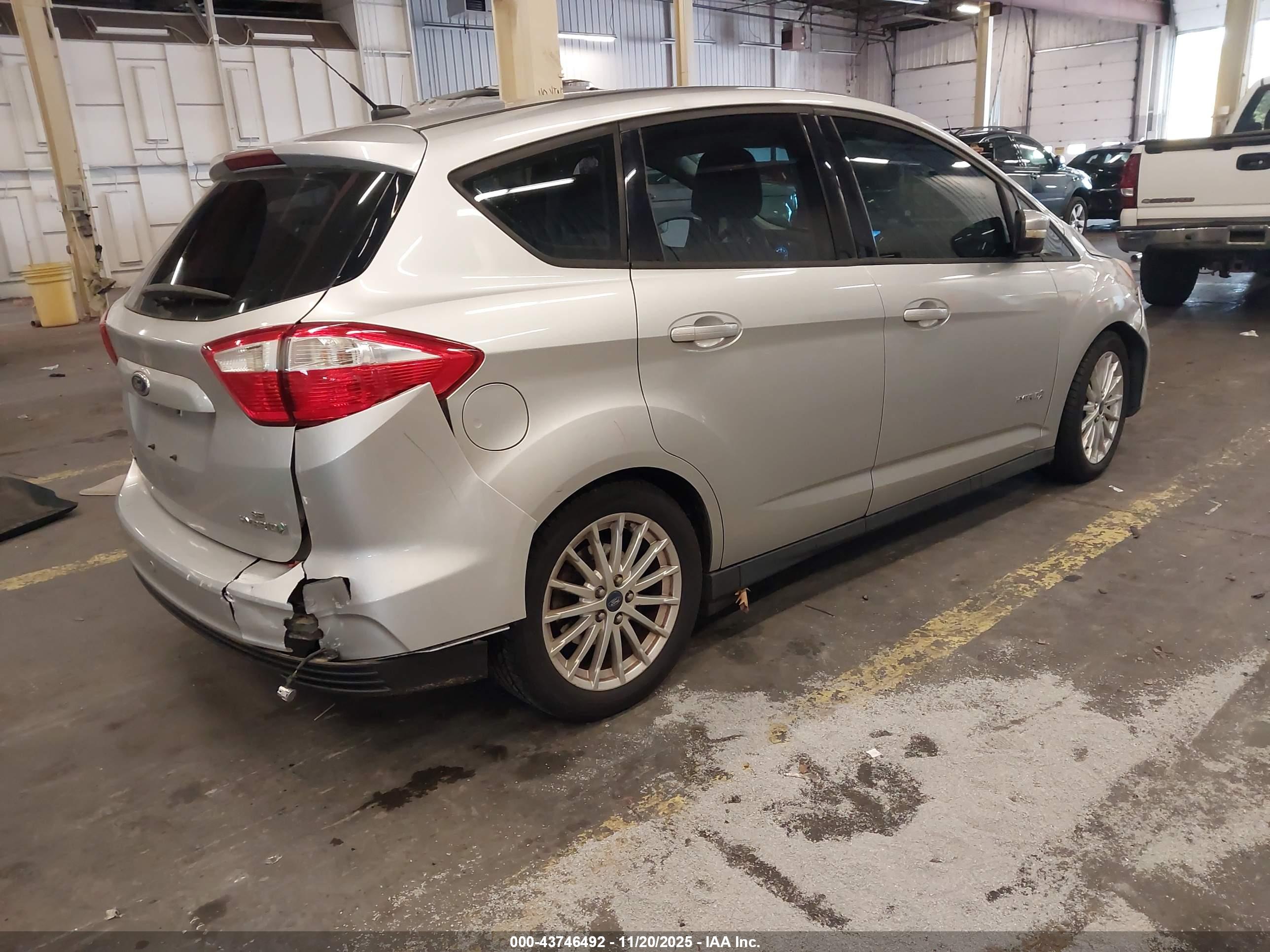 FORD C-MAX image 4