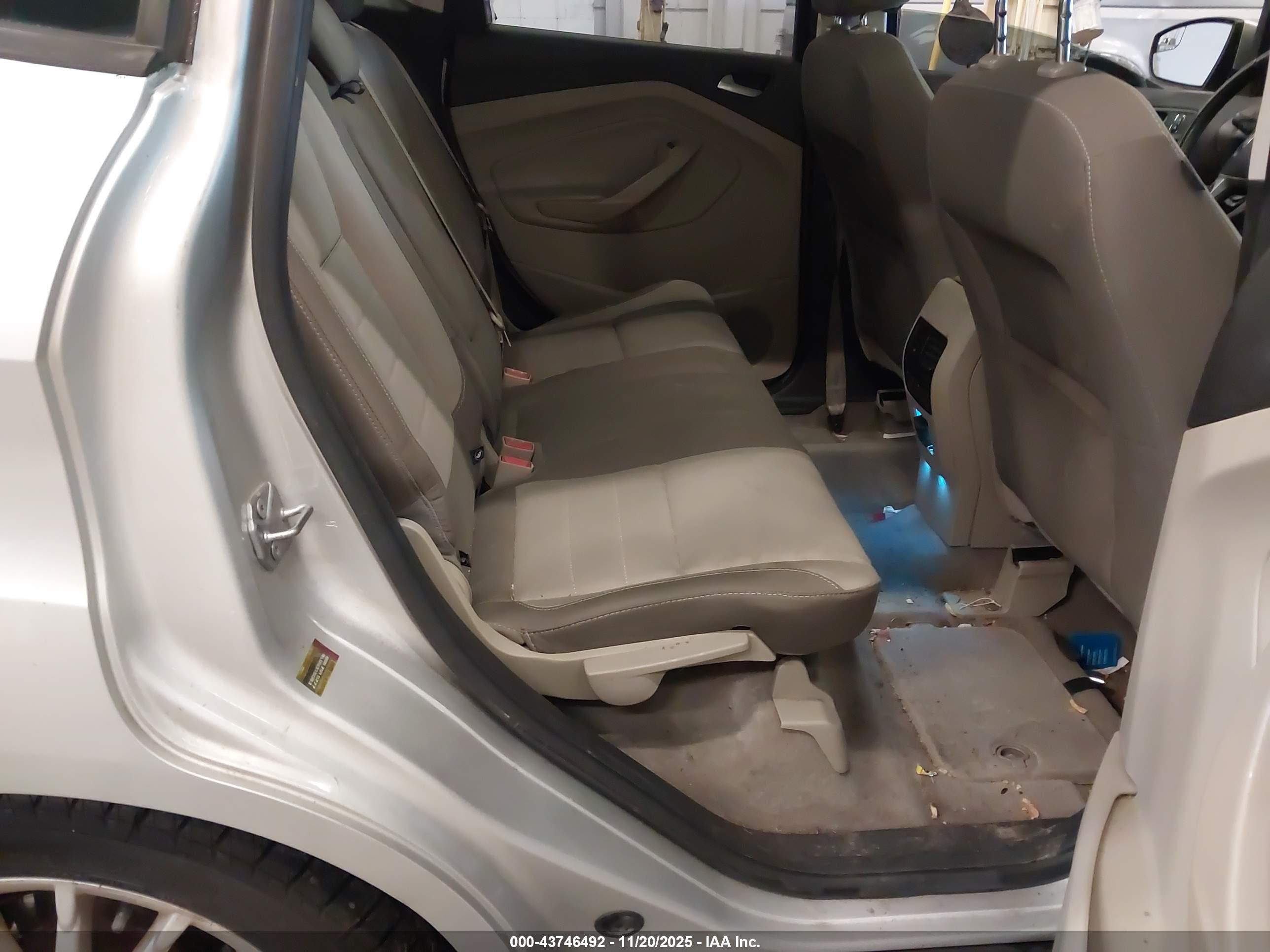 FORD C-MAX image 8