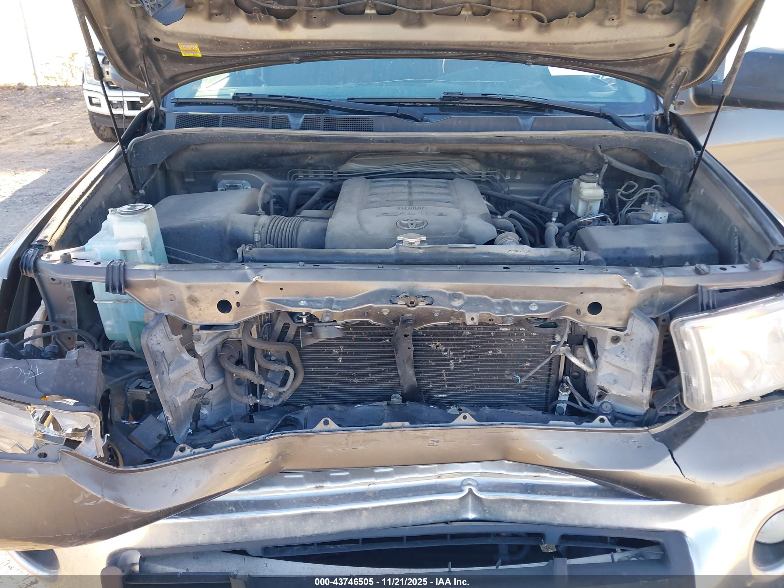 TOYOTA TUNDRA image 10