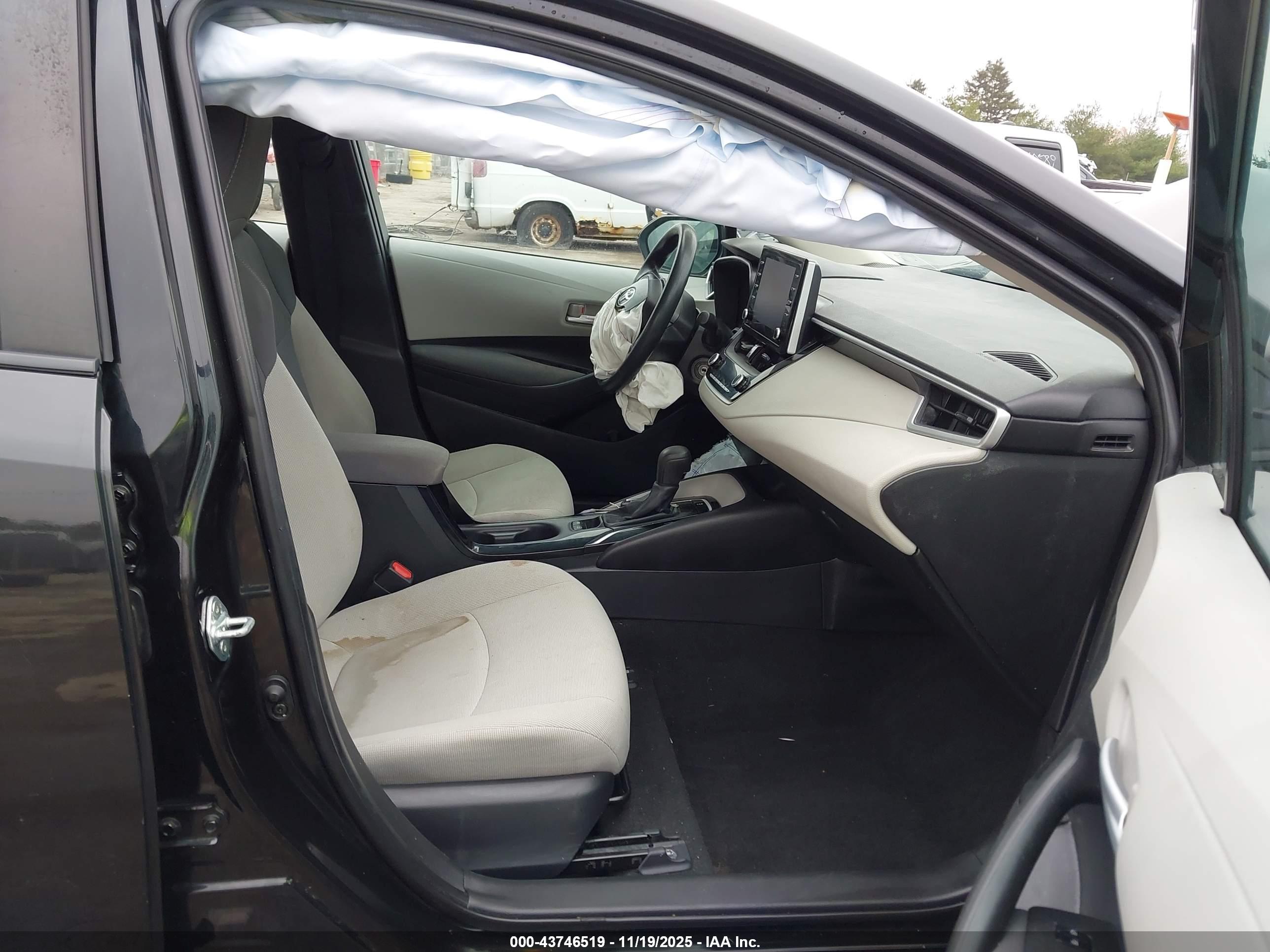 TOYOTA COROLLA image 5