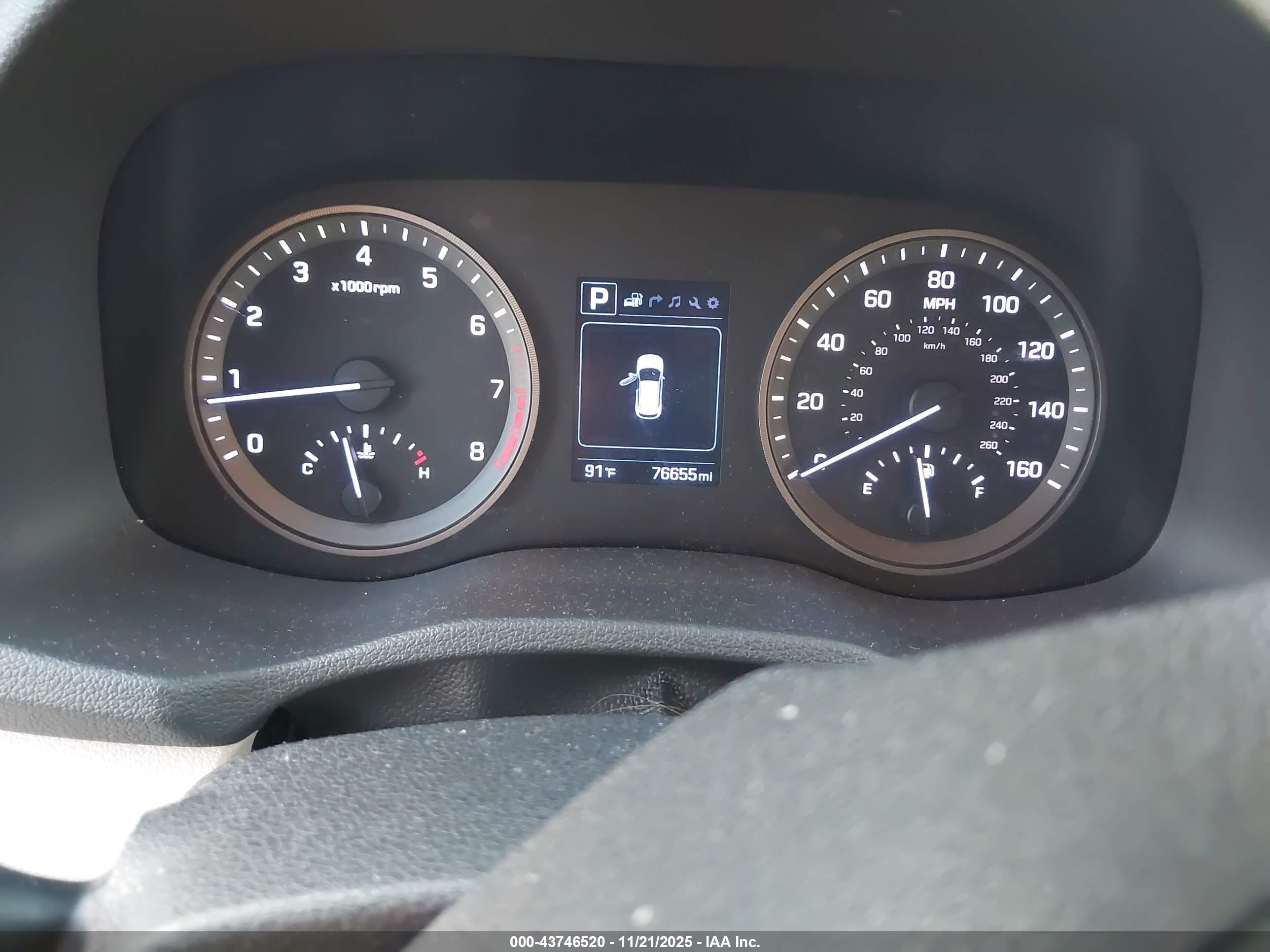 HYUNDAI TUCSON image 7