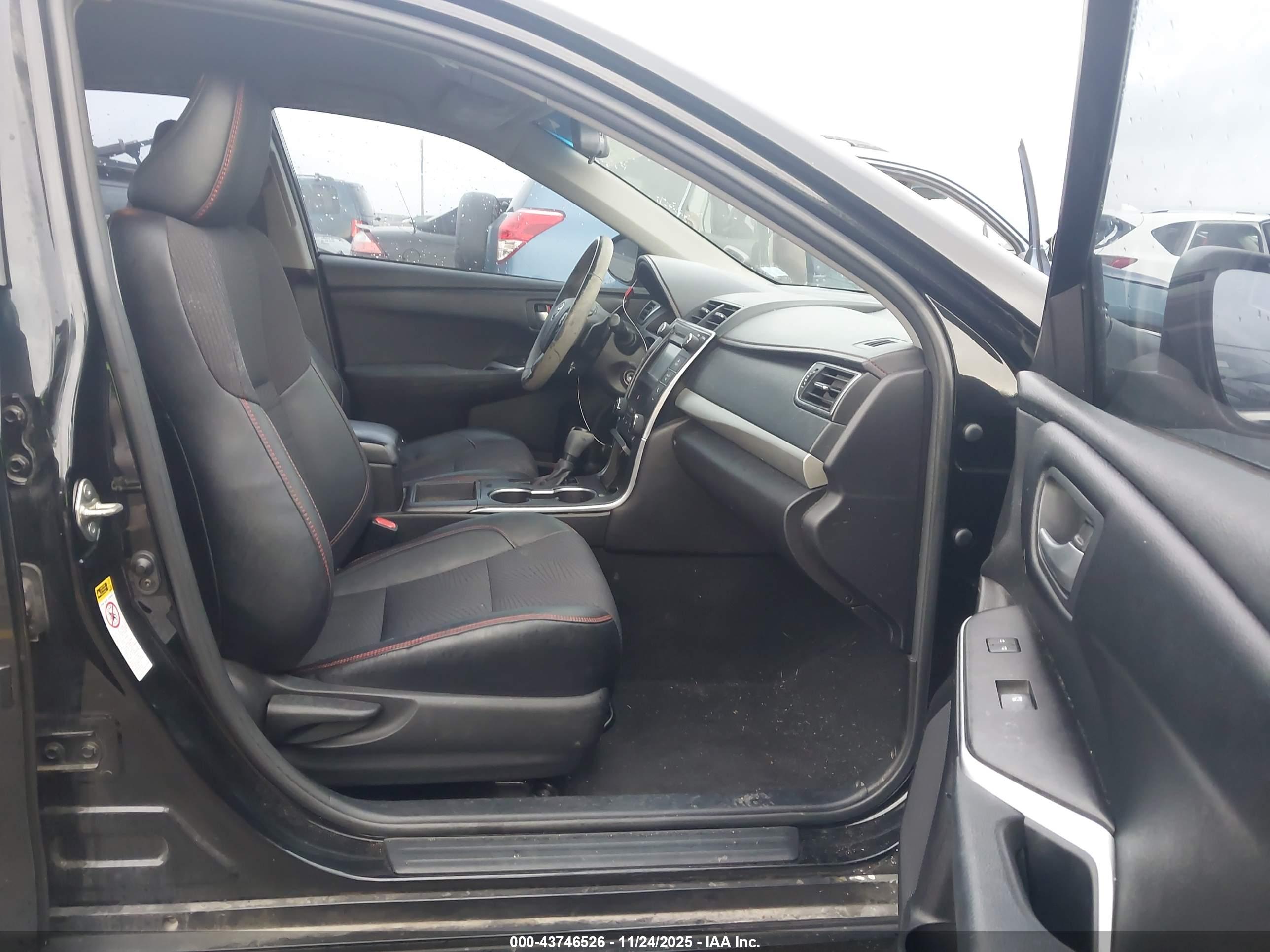 TOYOTA CAMRY image 5