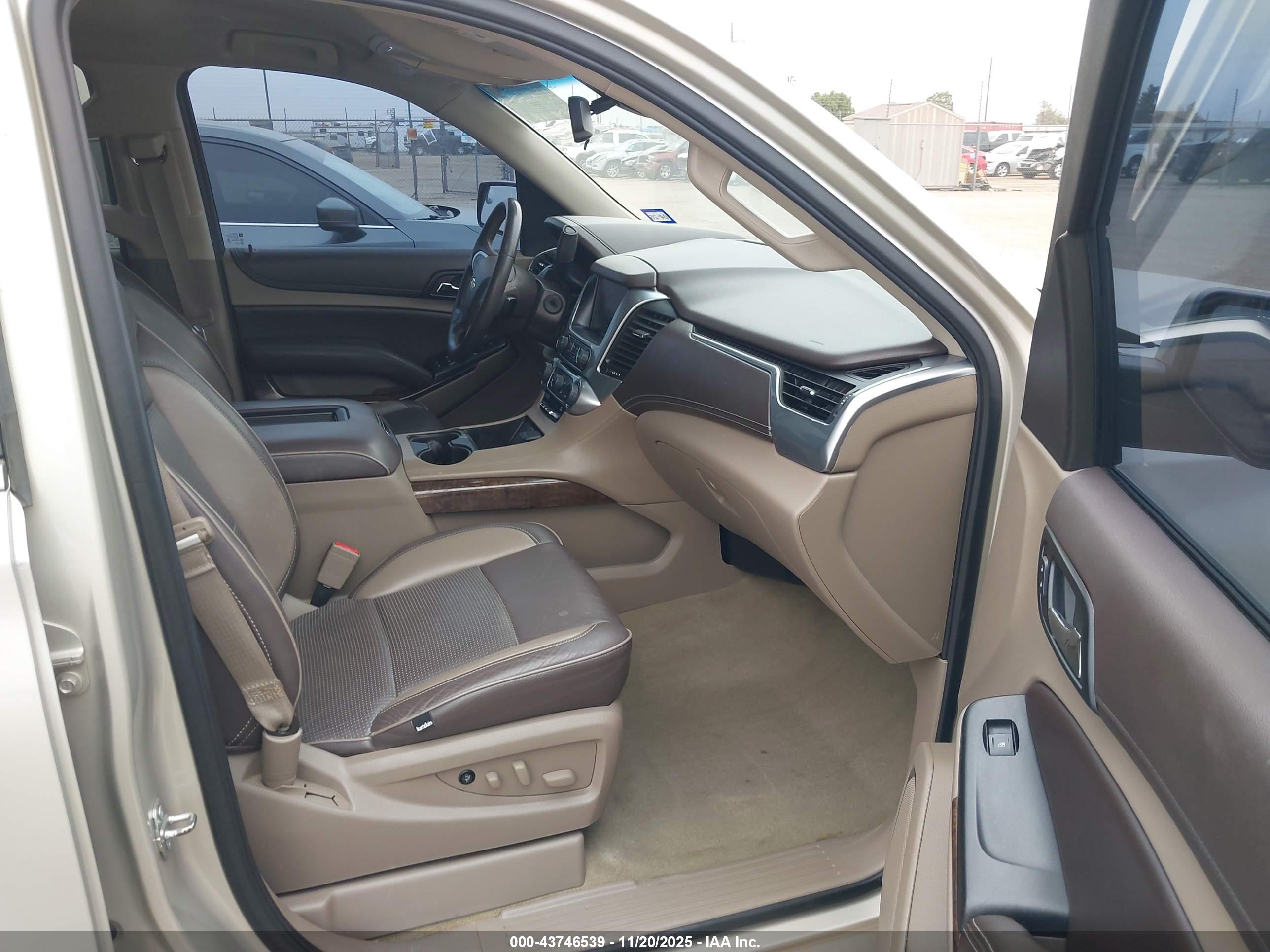 CHEVROLET TAHOE image 5