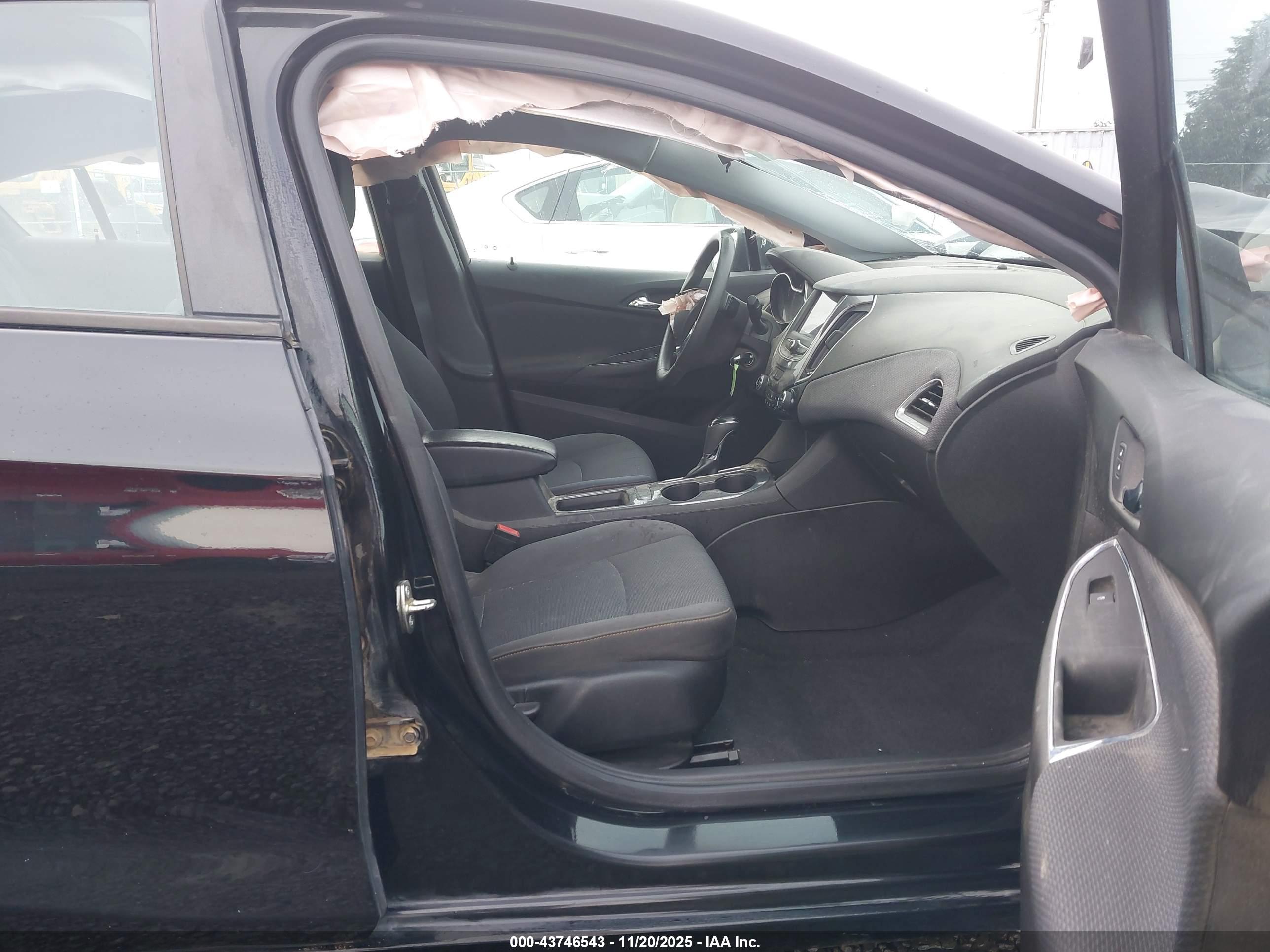 CHEVROLET CRUZE image 5
