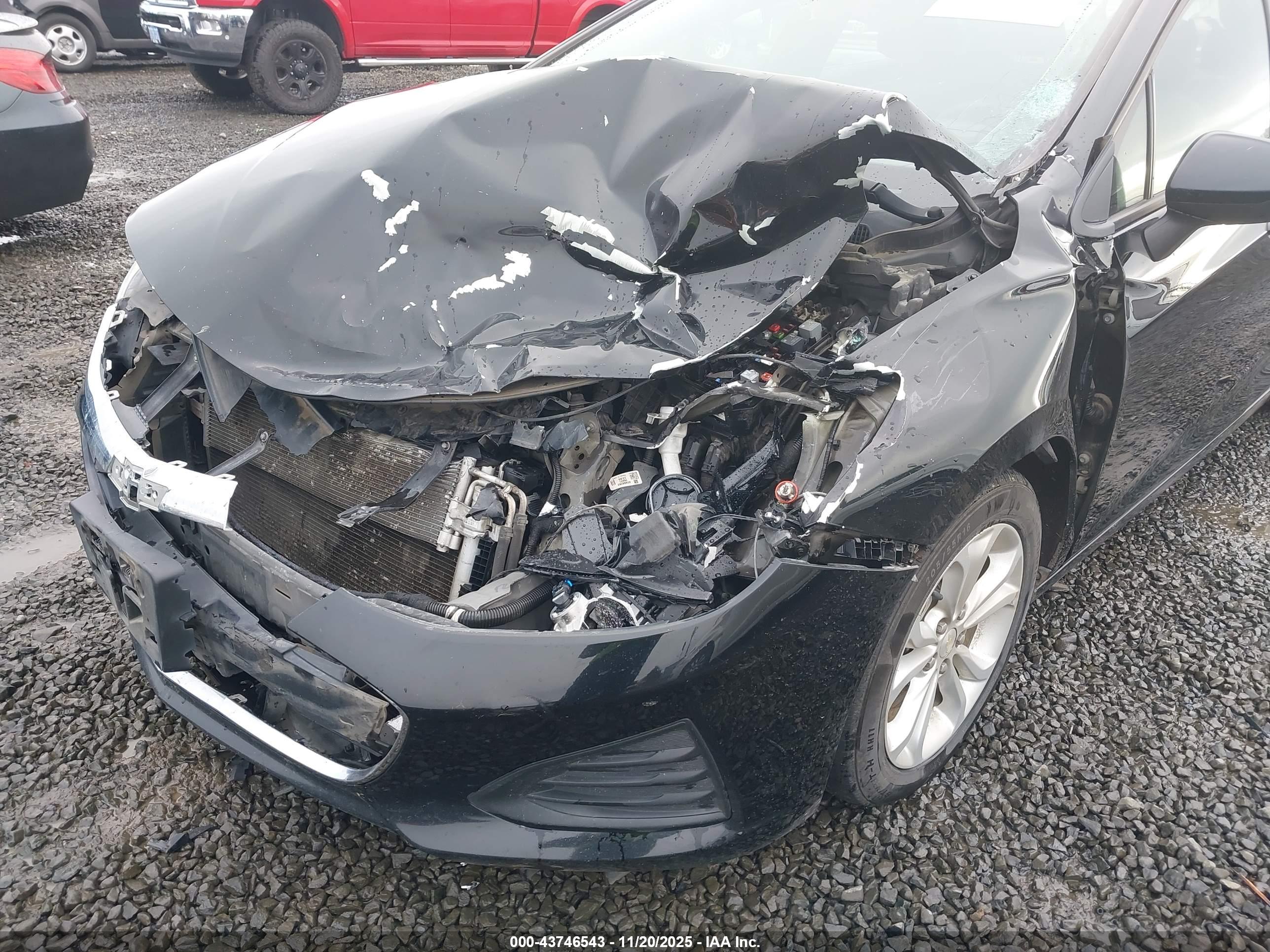 CHEVROLET CRUZE image 6