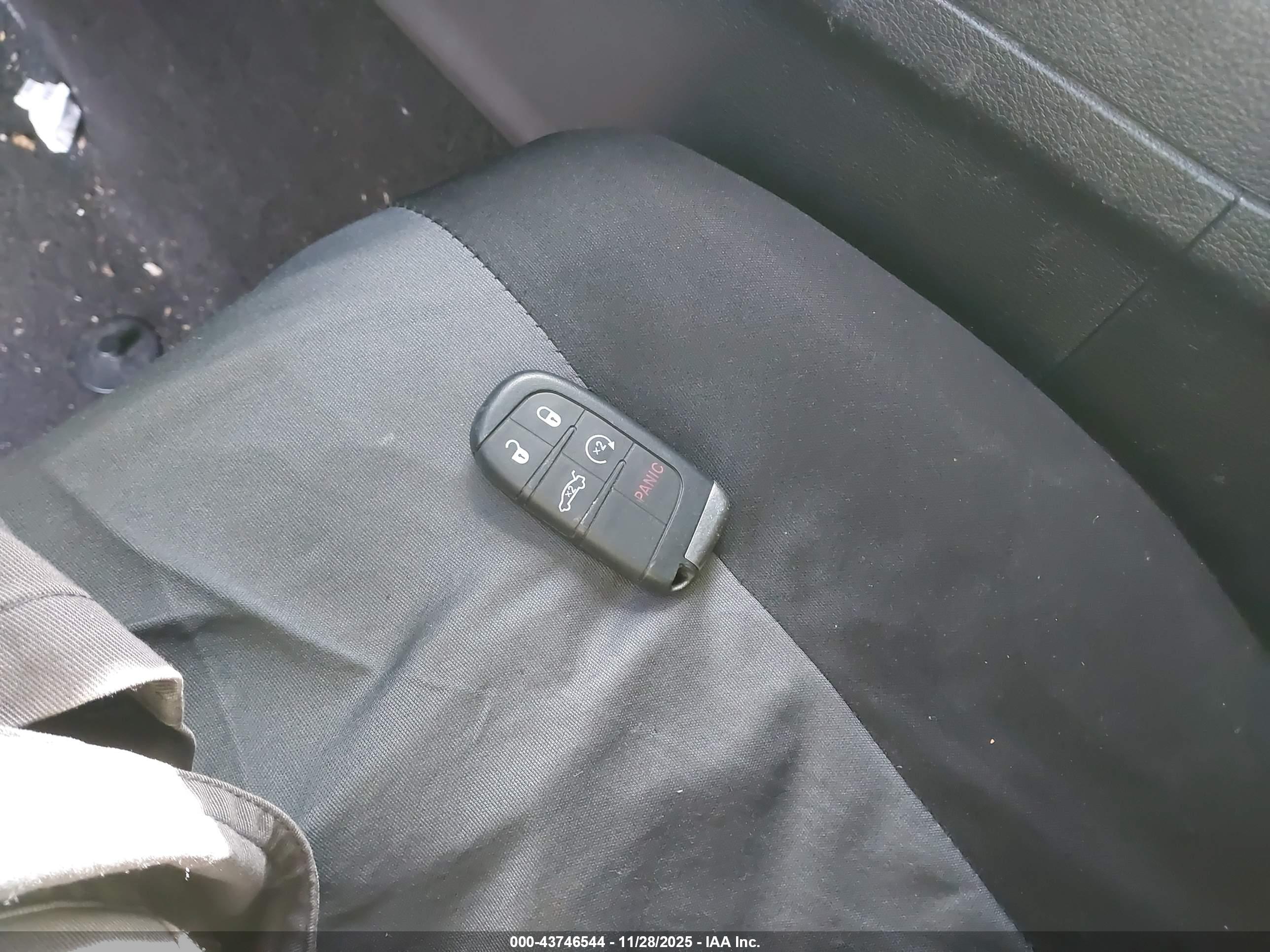 JEEP GRAND image 11