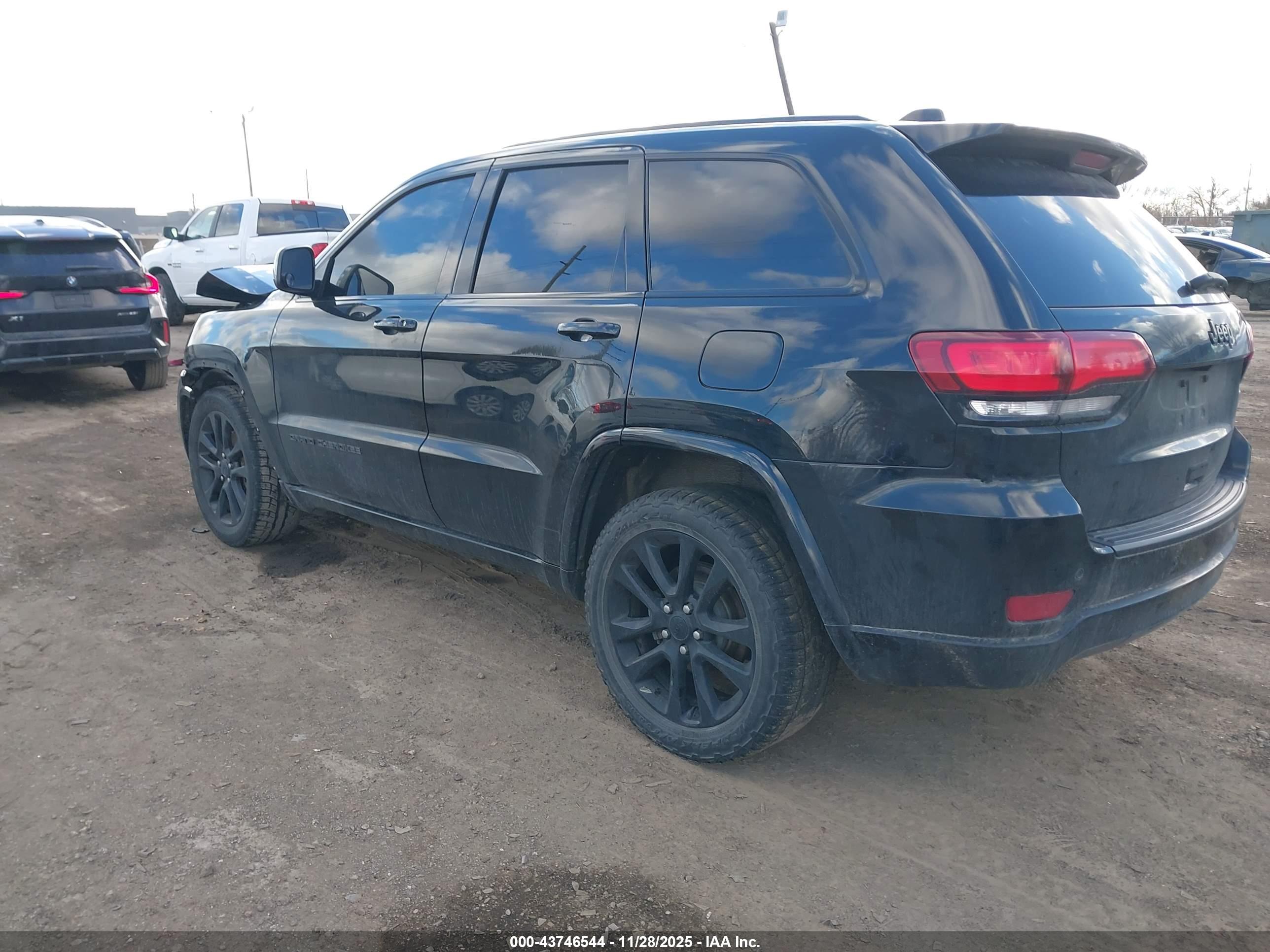 JEEP GRAND image 3