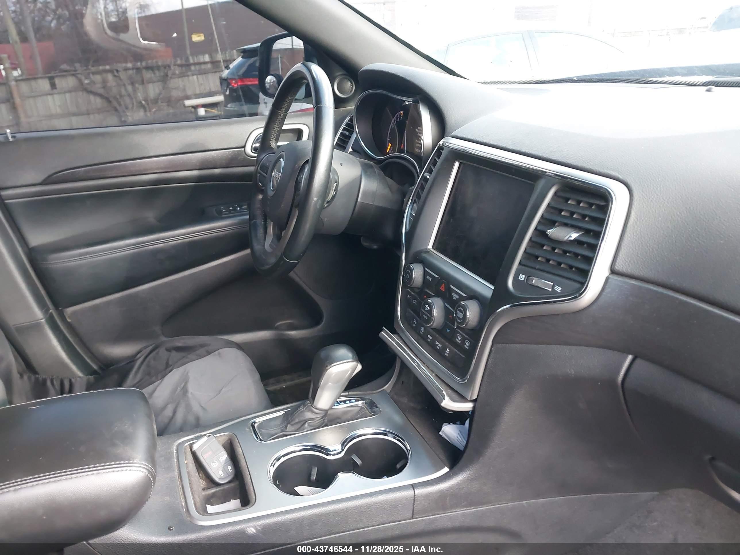 JEEP GRAND image 5