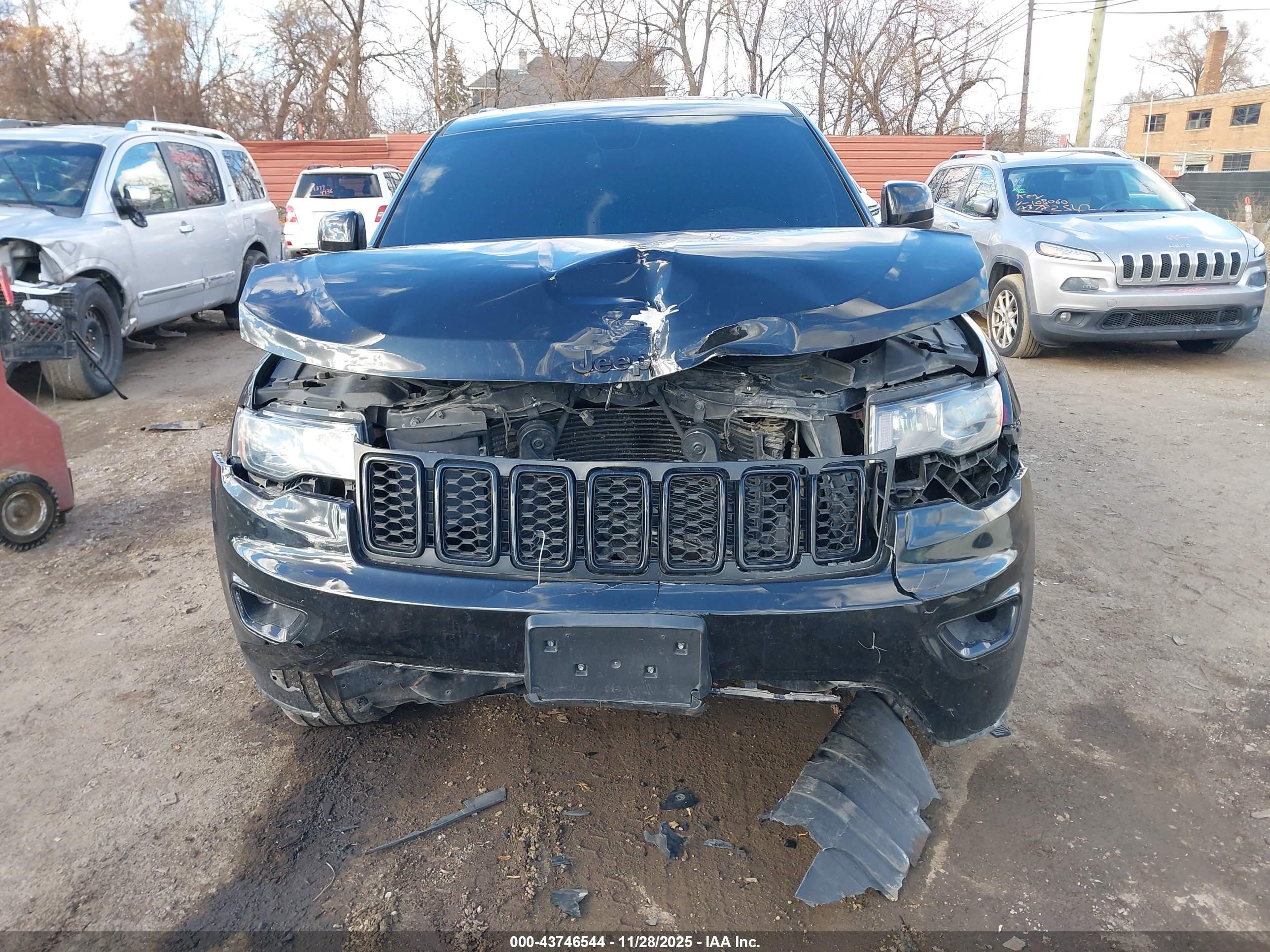 JEEP GRAND image 6