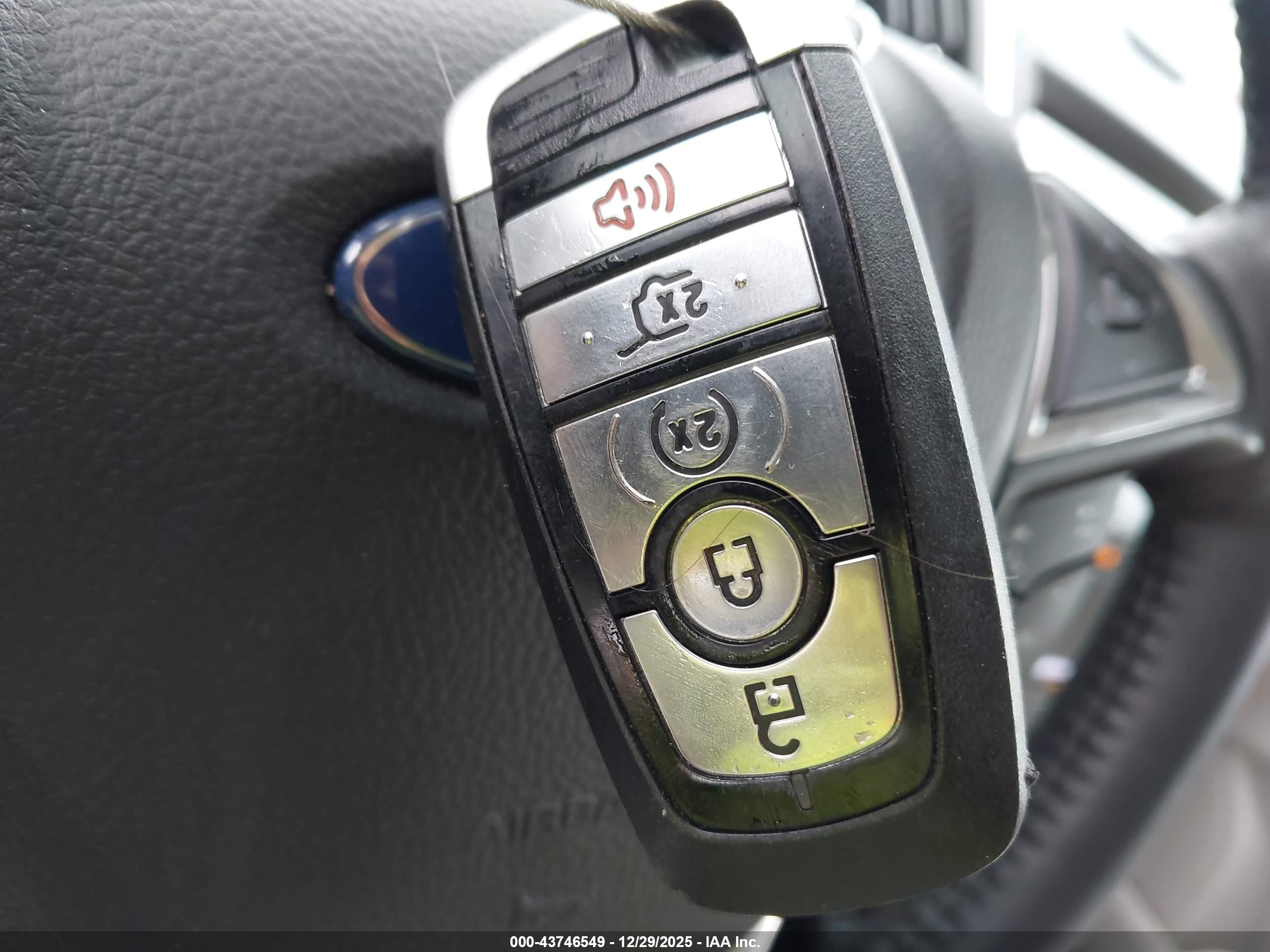 FORD EDGE image 11