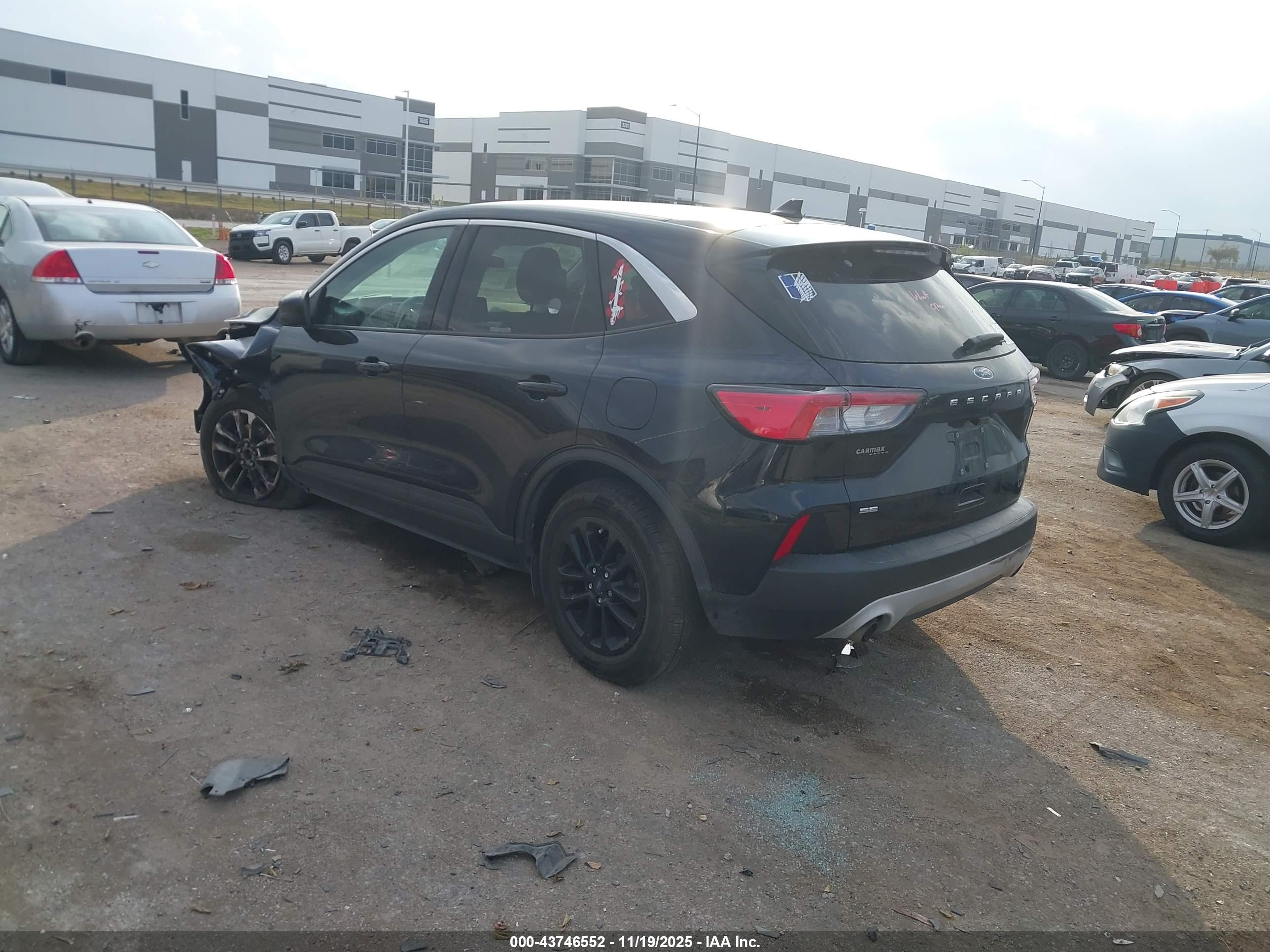 FORD ESCAPE image 3