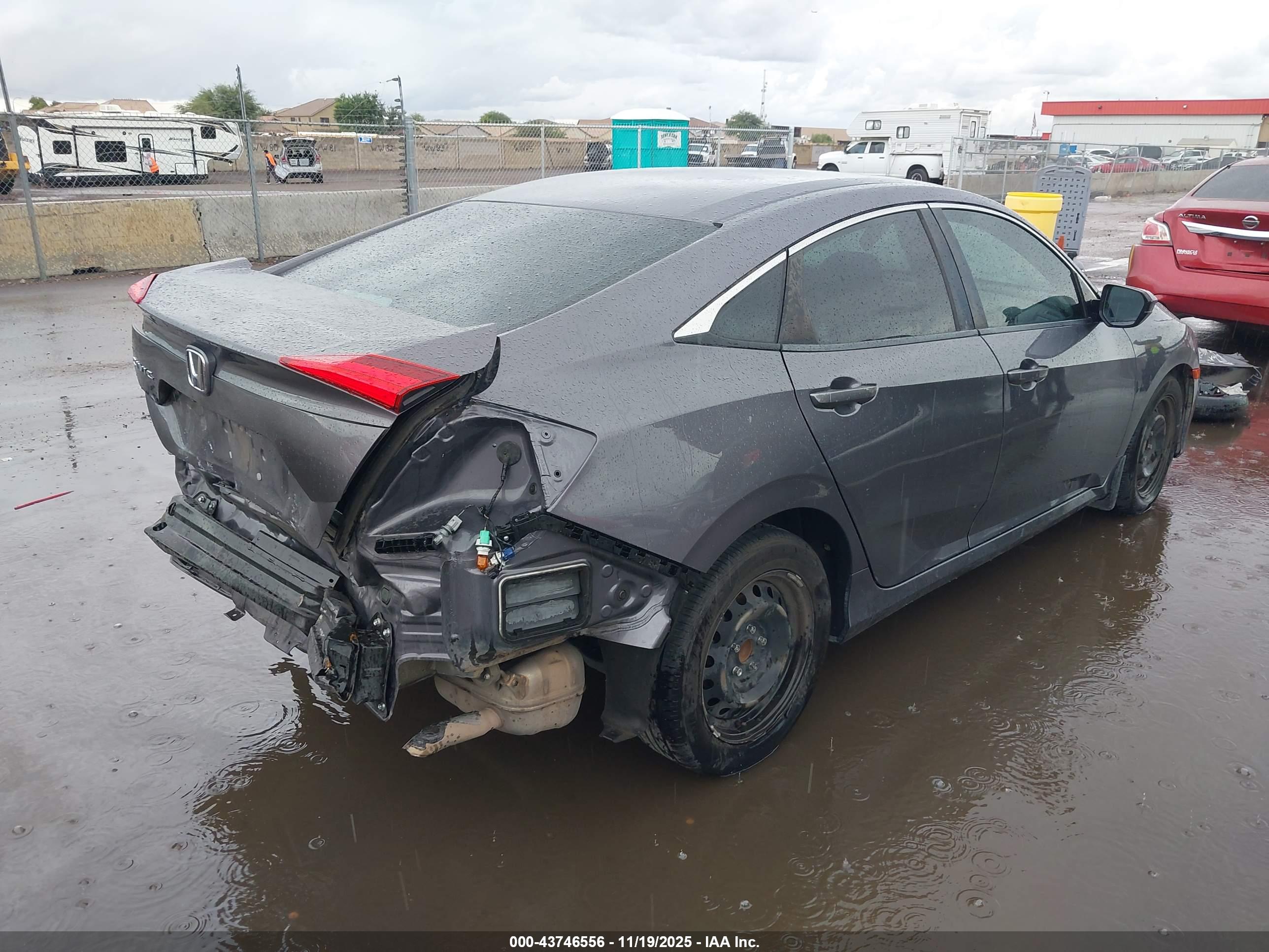 HONDA CIVIC image 4
