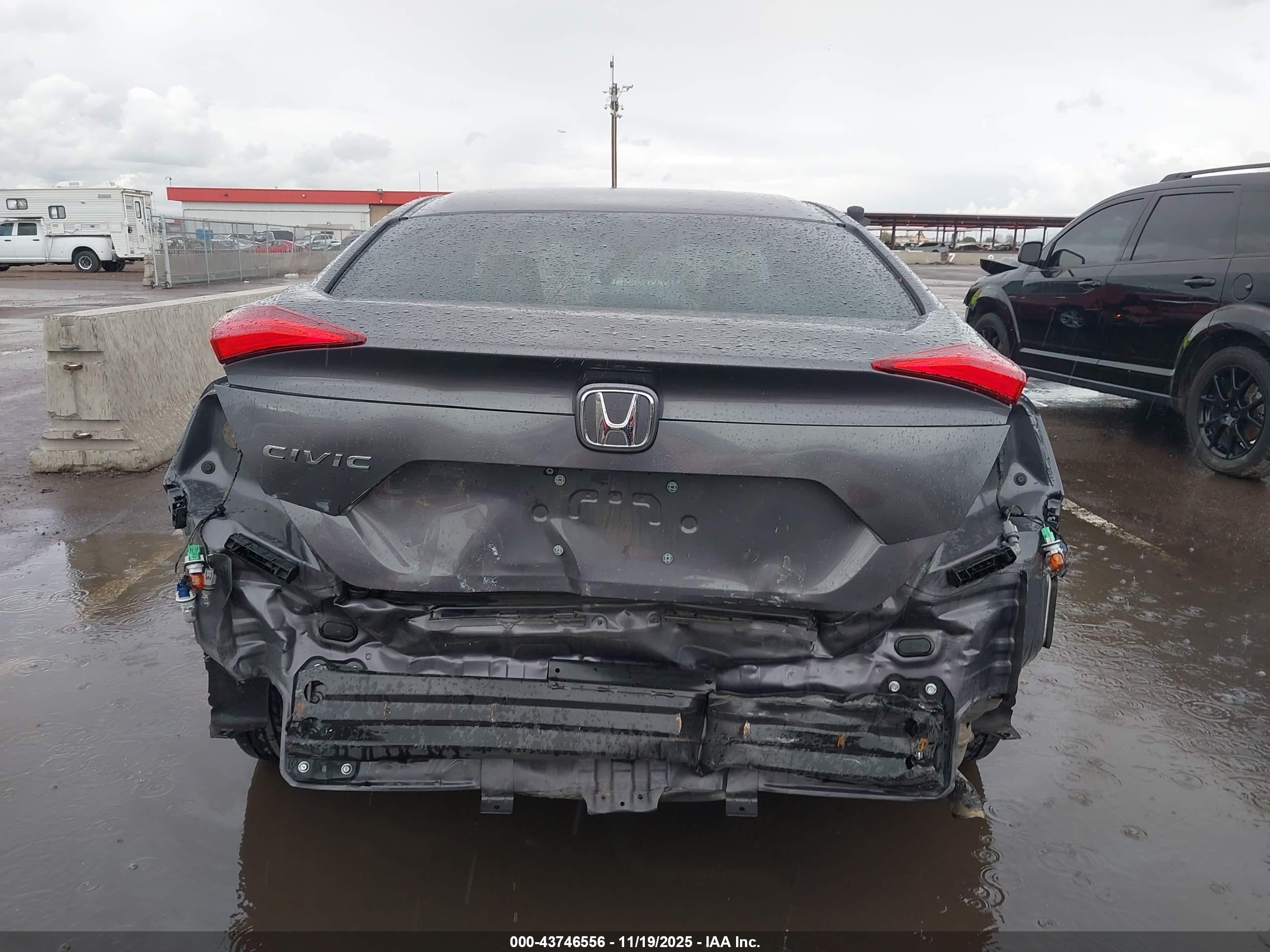 HONDA CIVIC image 6