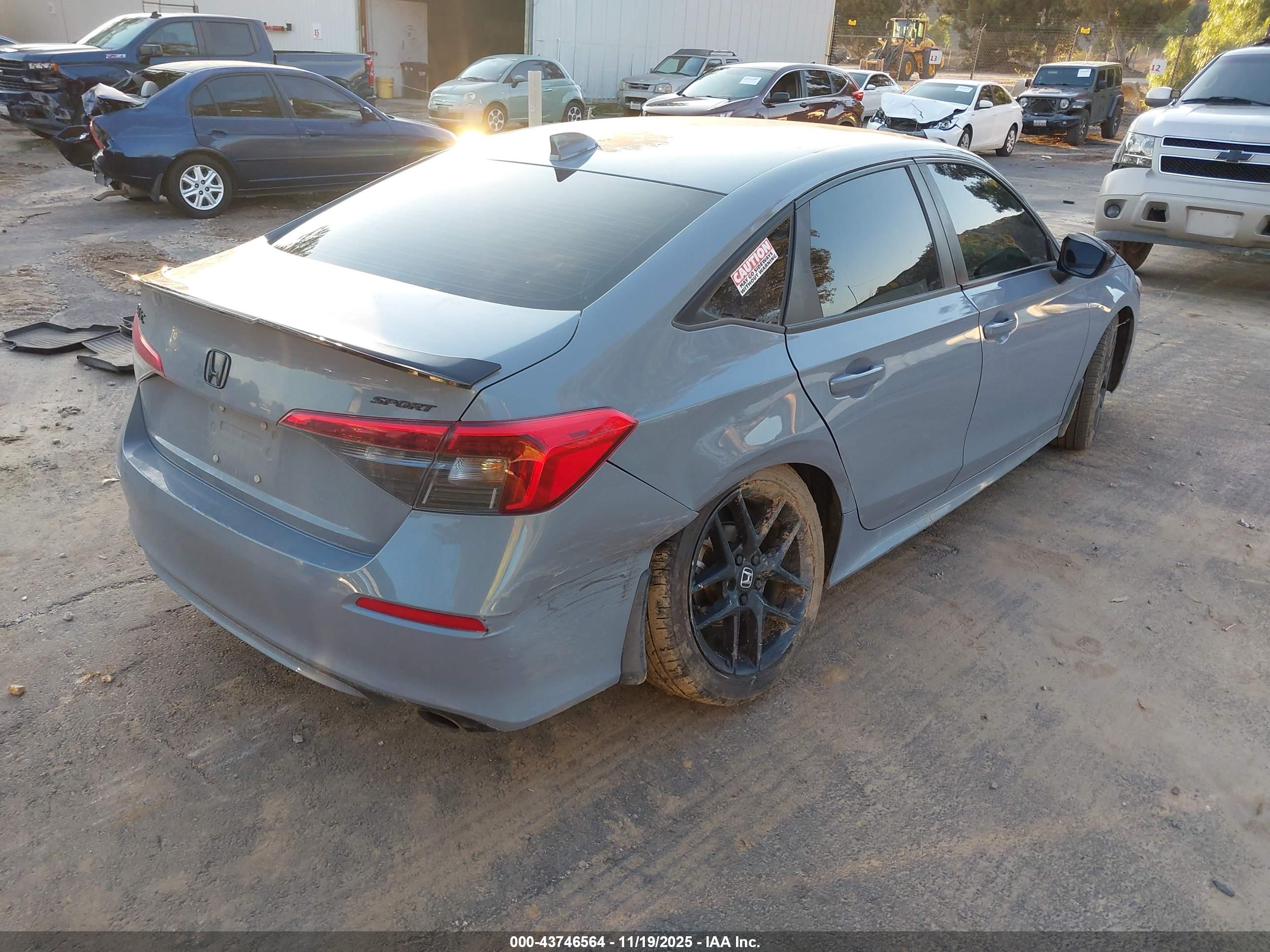 HONDA CIVIC image 4