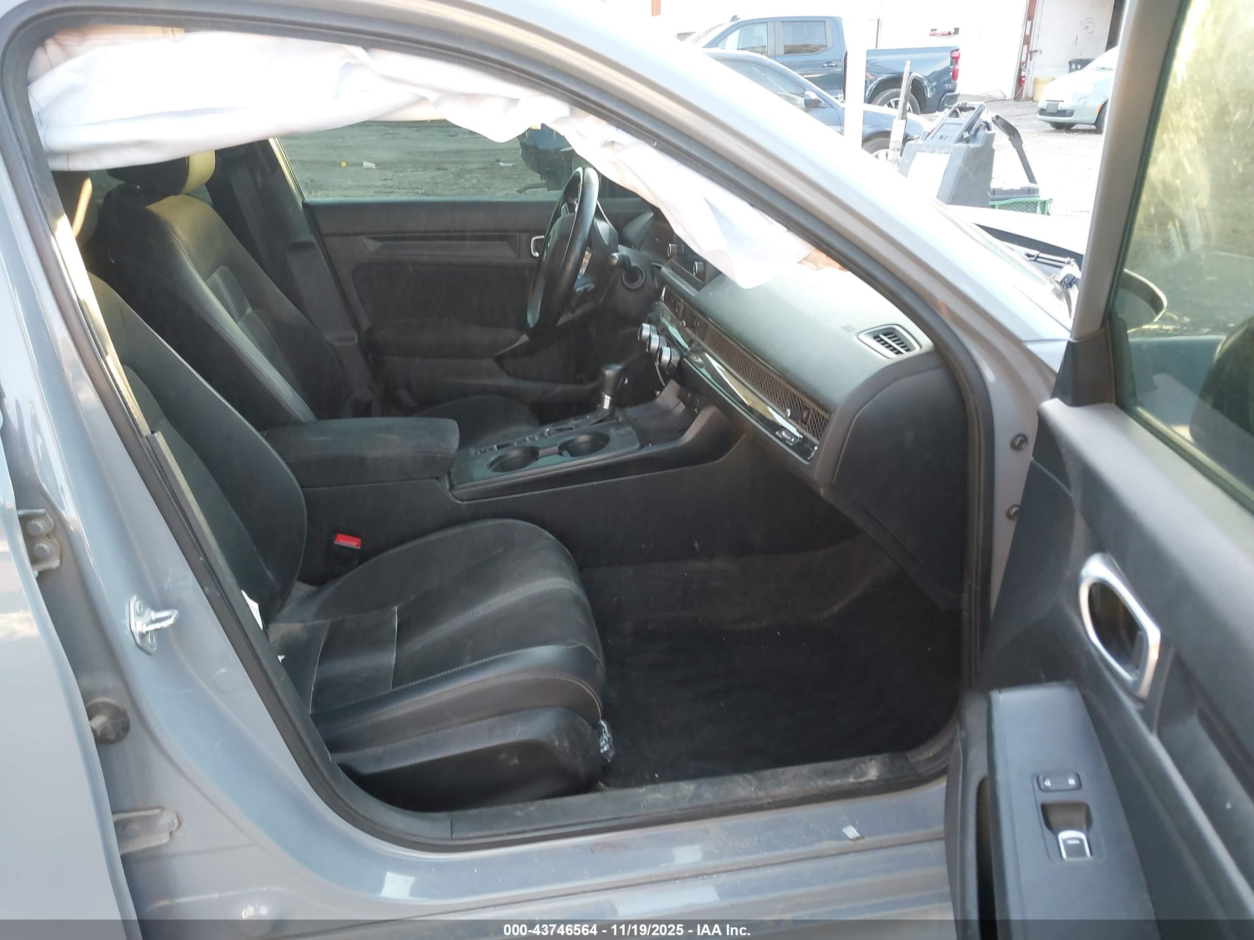 HONDA CIVIC image 5