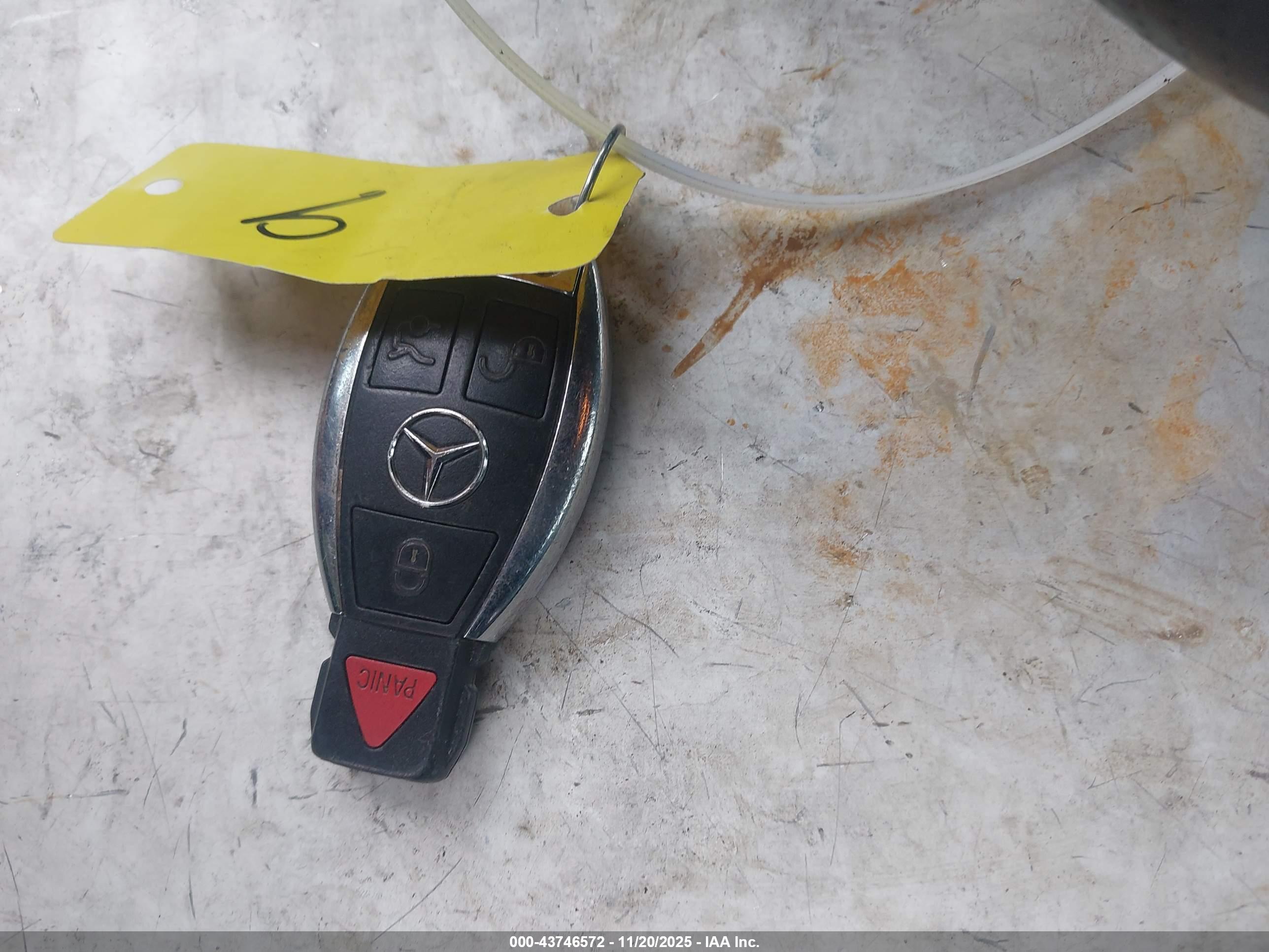 MERCEDES-BENZ E image 11