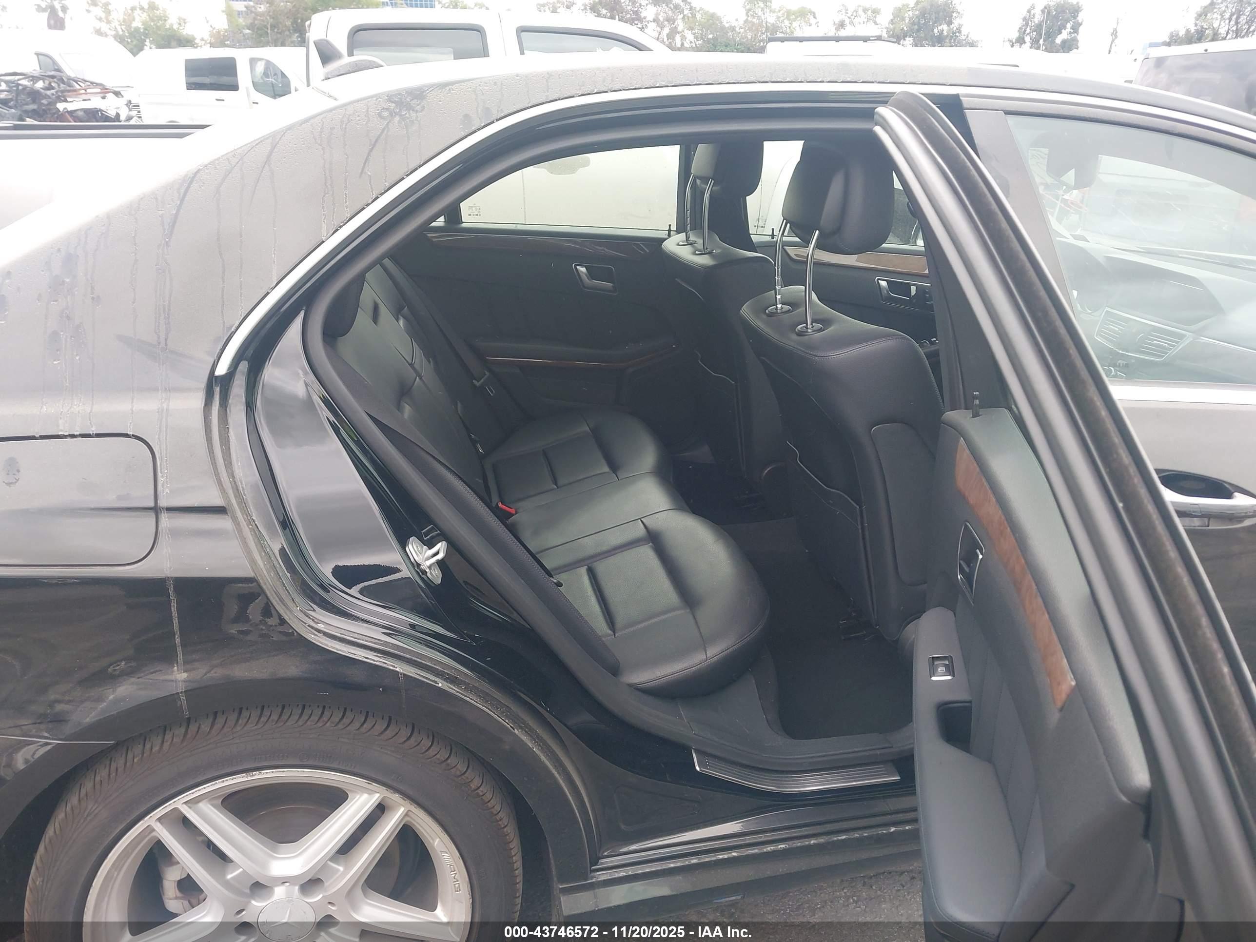 MERCEDES-BENZ E image 8