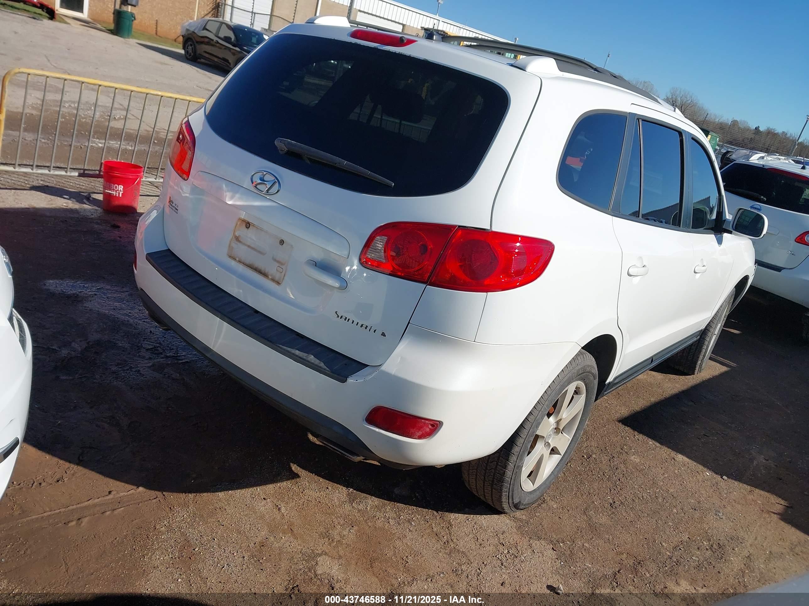 HYUNDAI SANTA image 4