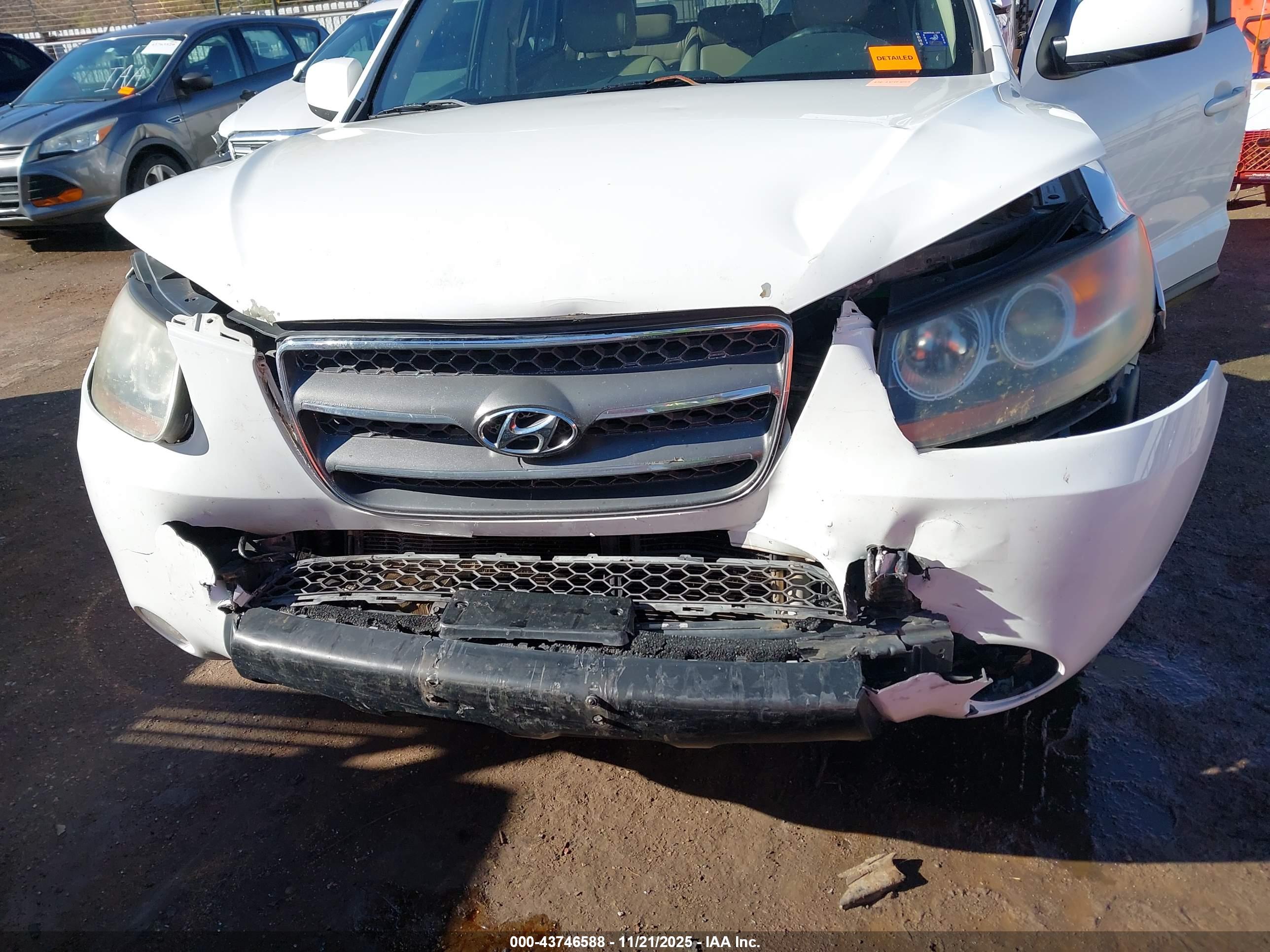 HYUNDAI SANTA image 6