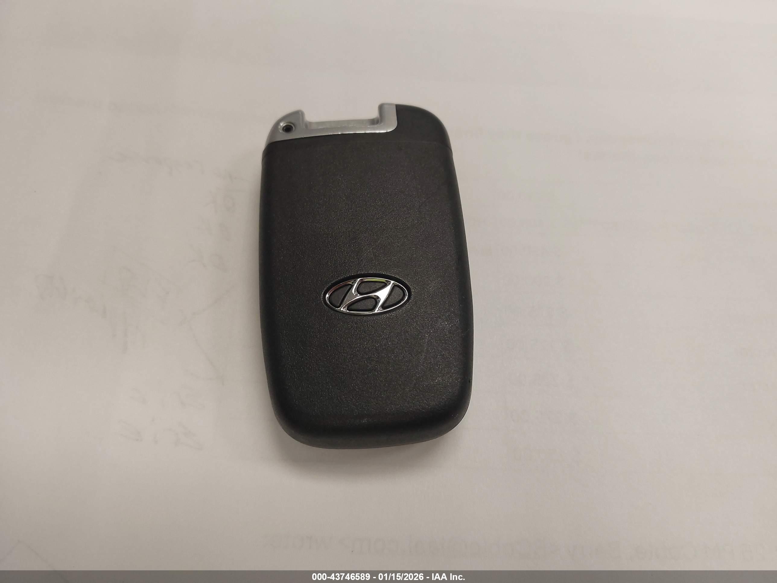 HYUNDAI TUCSON image 11