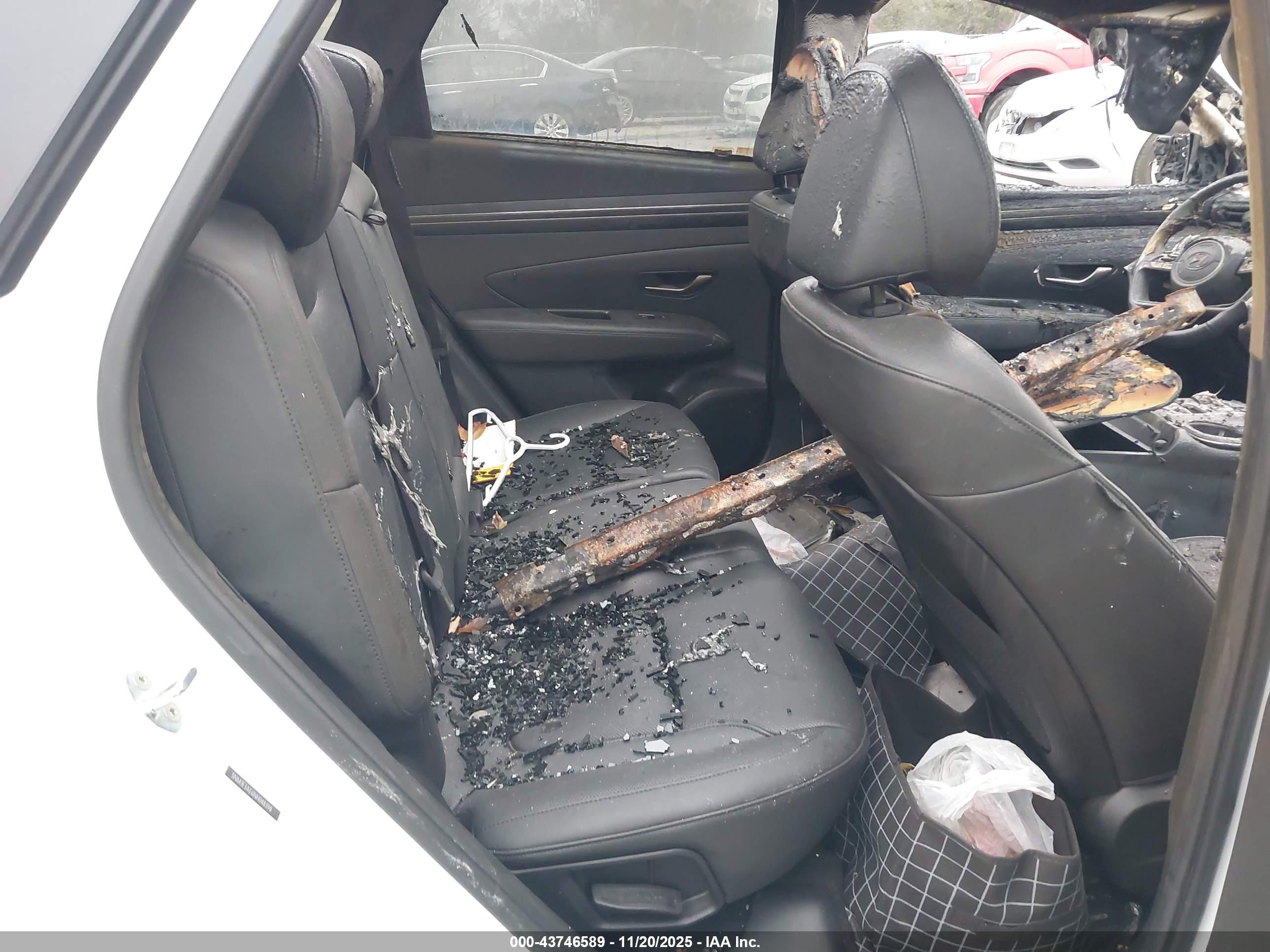 HYUNDAI TUCSON image 8