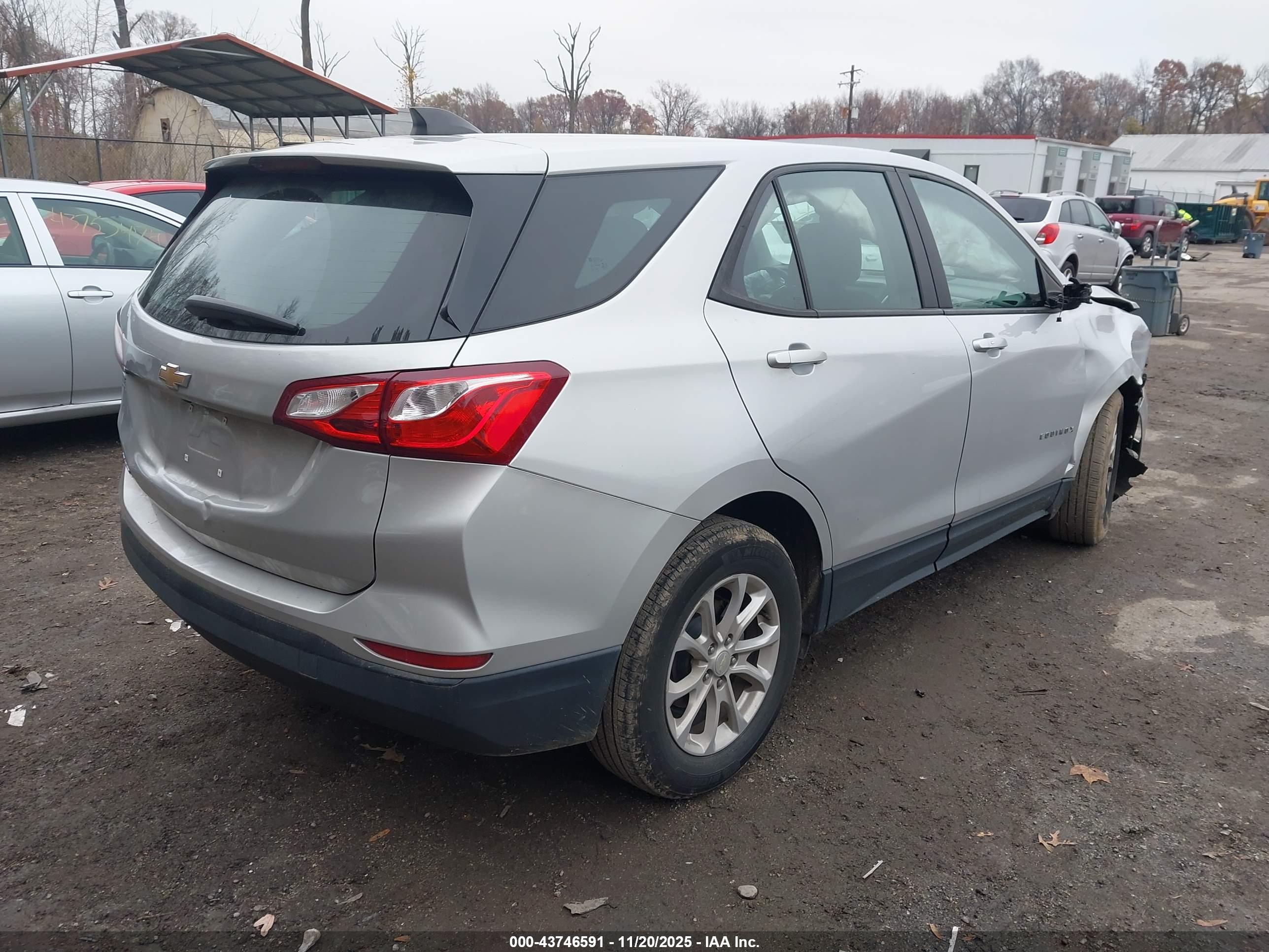 CHEVROLET EQUINOX image 4