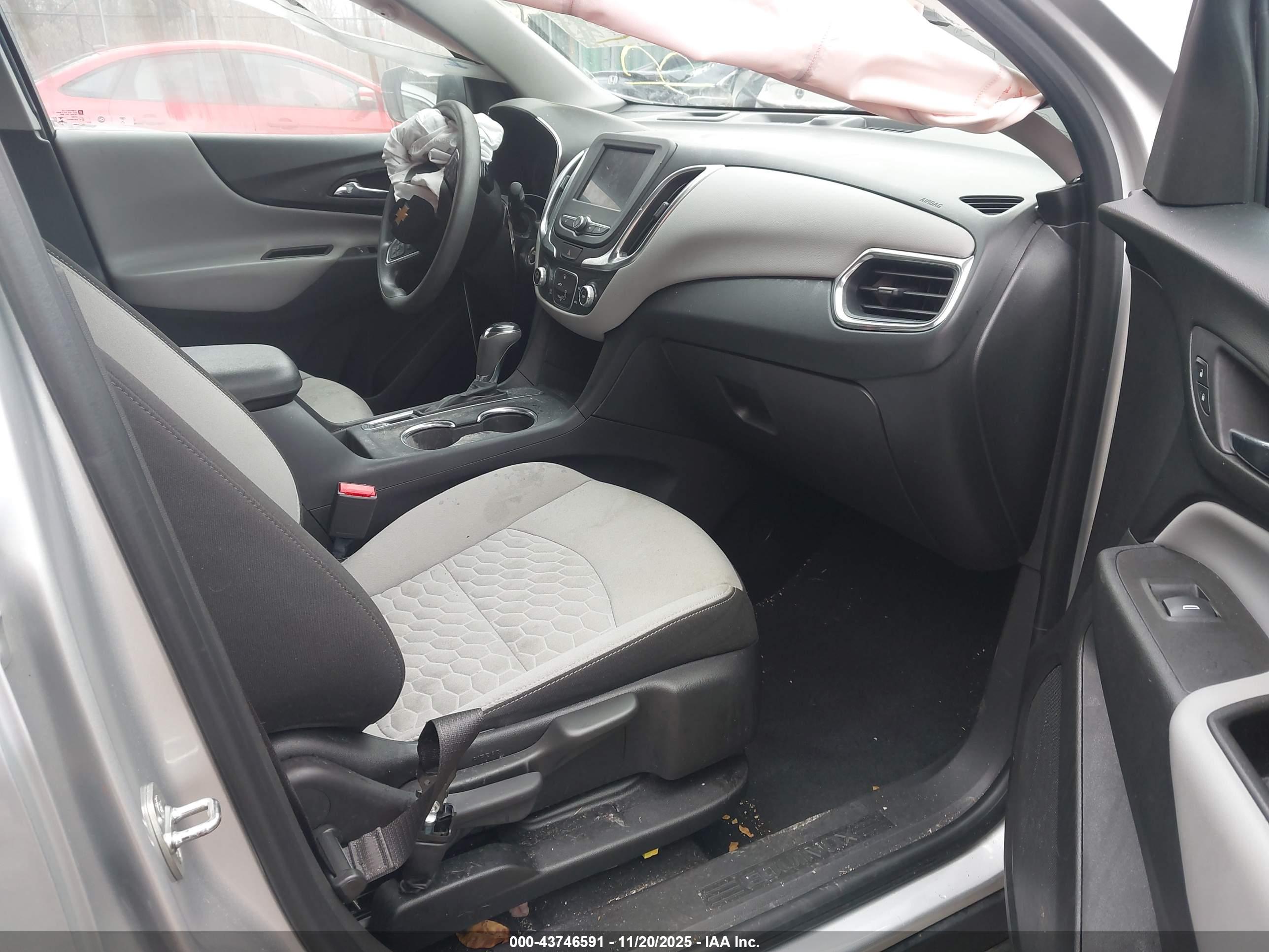 CHEVROLET EQUINOX image 5