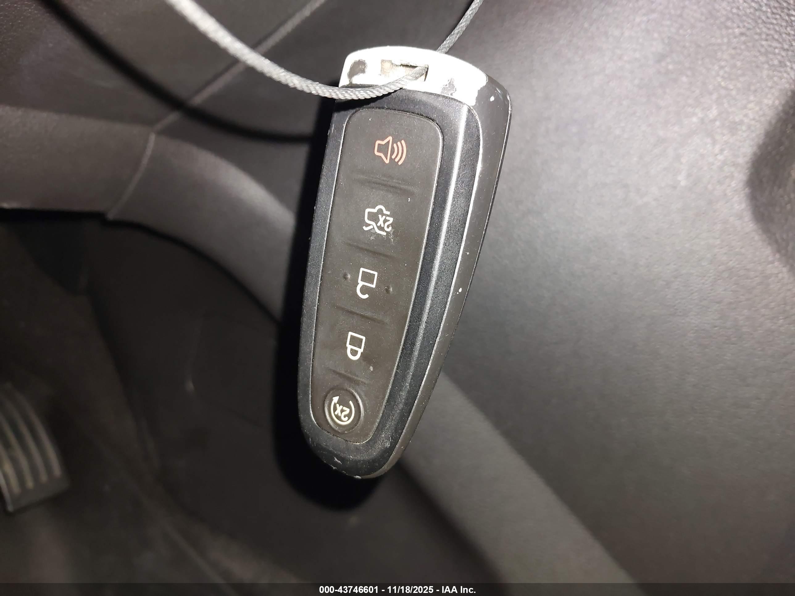 FORD ESCAPE image 11