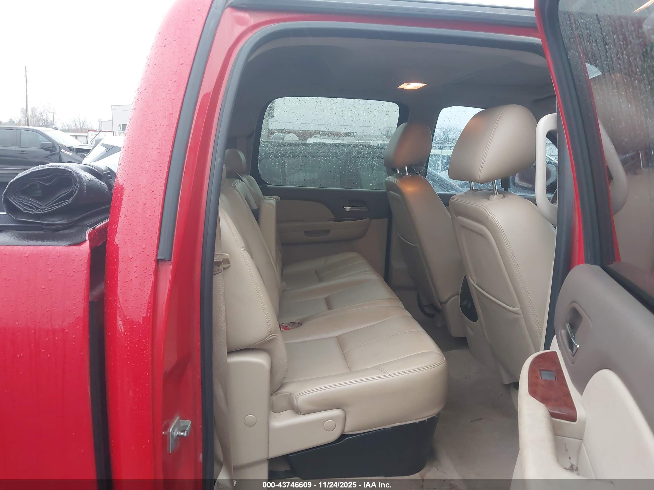 GMC SIERRA image 8