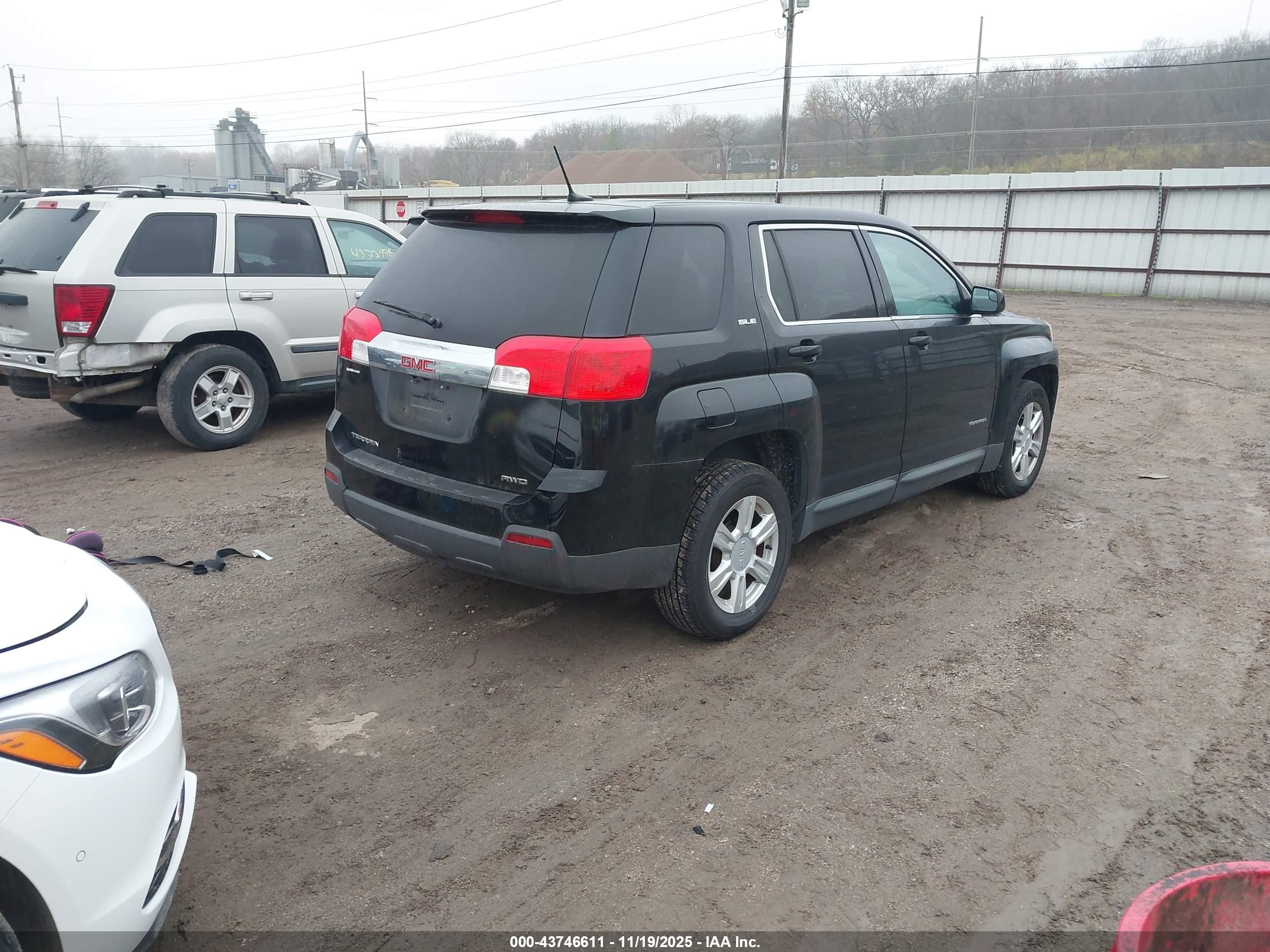 GMC TERRAIN image 4