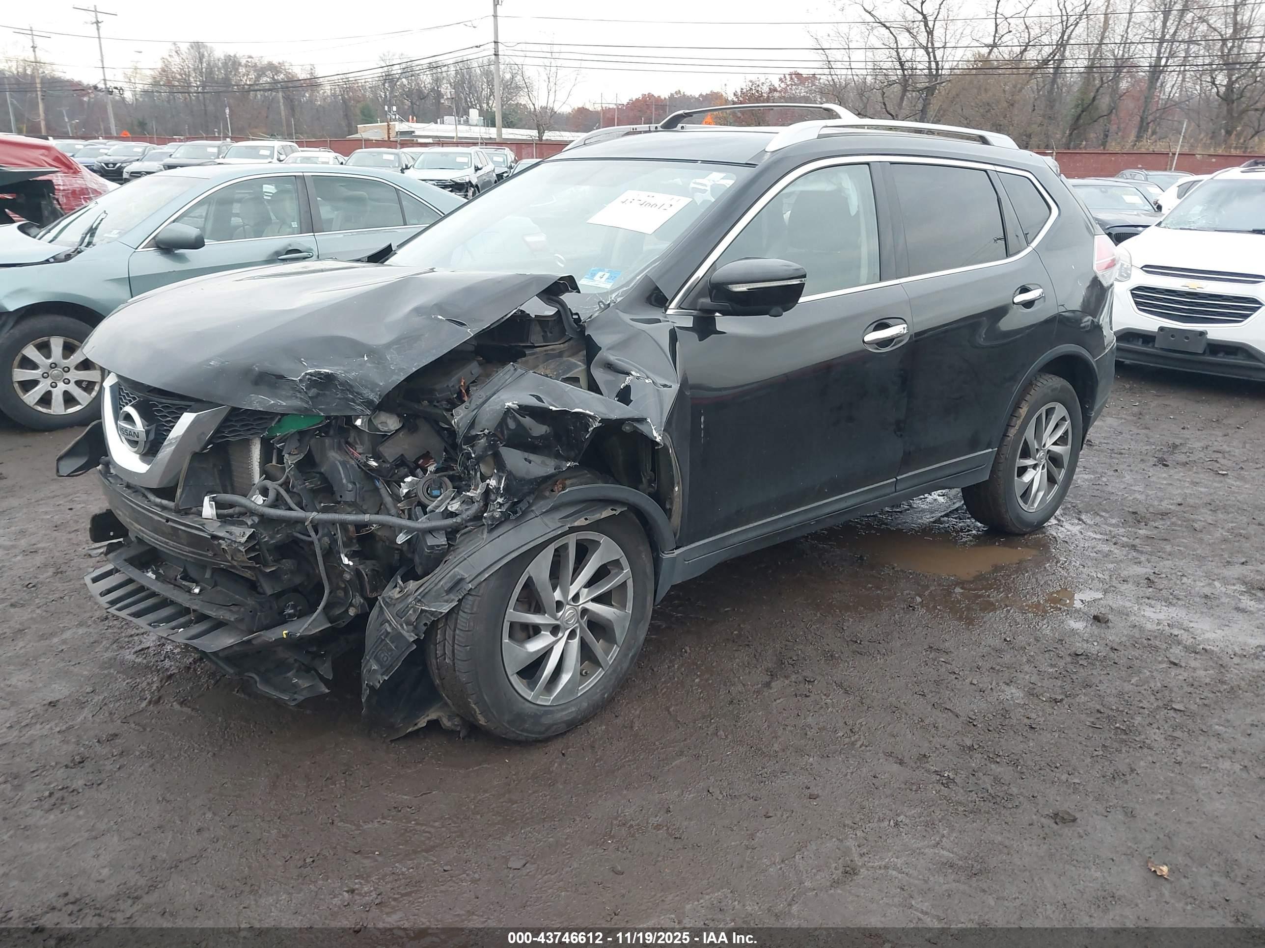 NISSAN ROGUE image 2