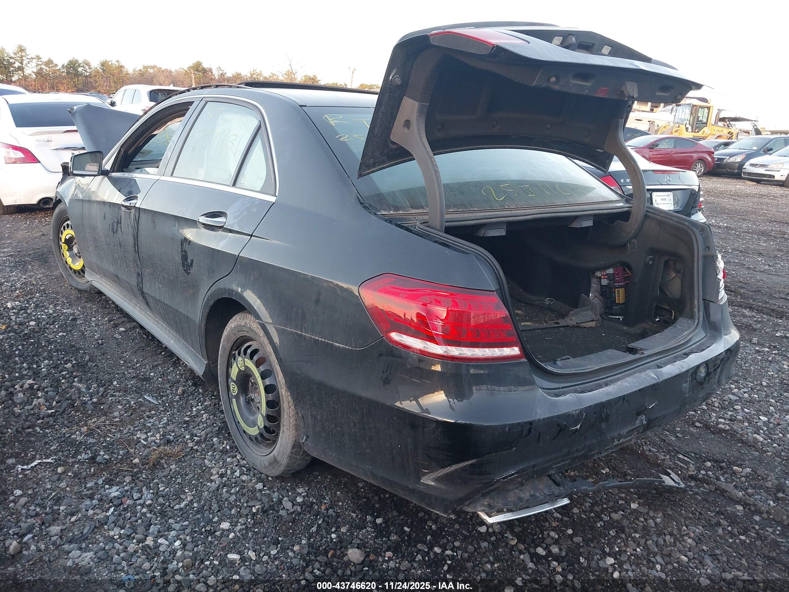 MERCEDES-BENZ E image 3