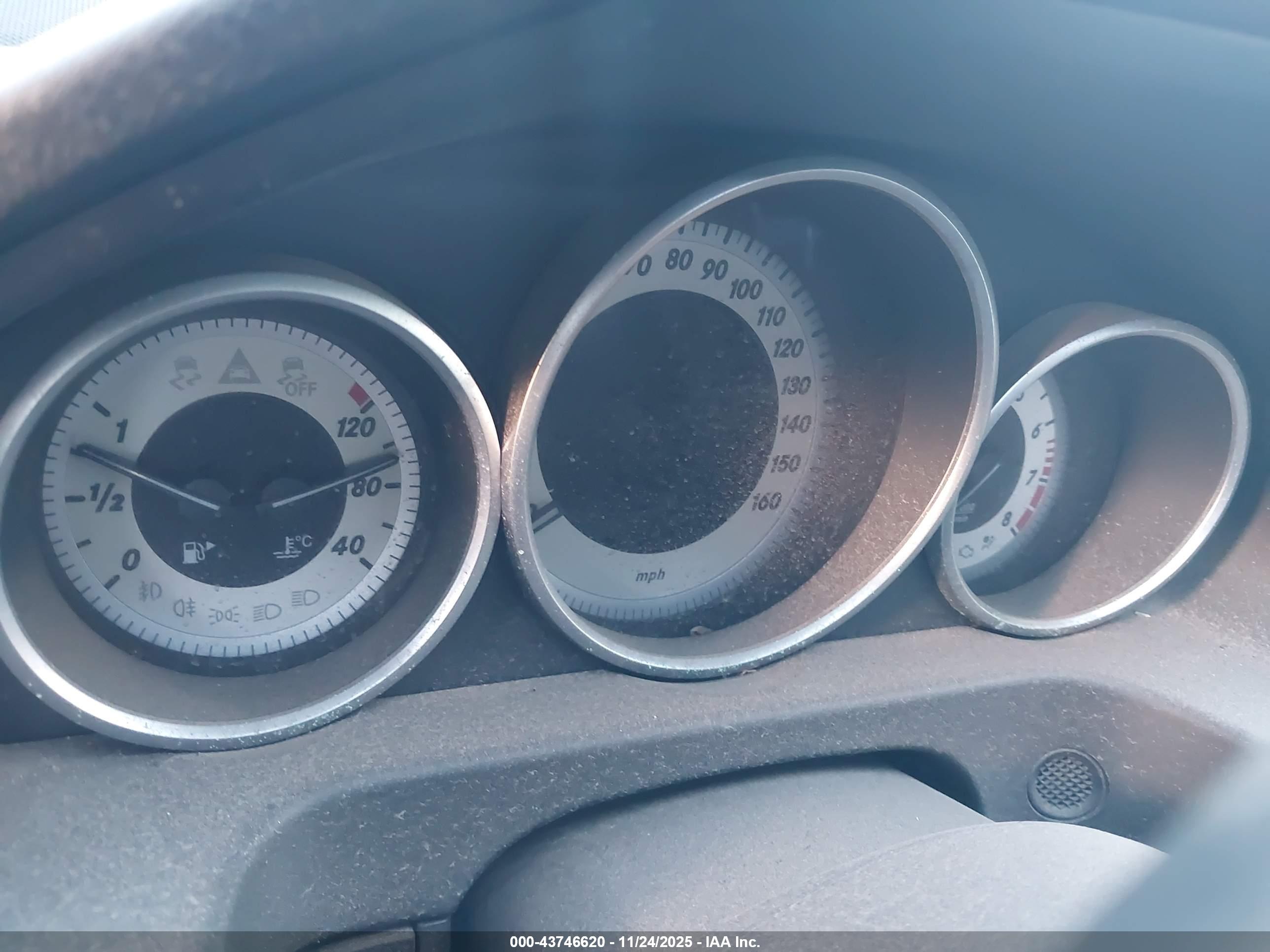 MERCEDES-BENZ E image 7