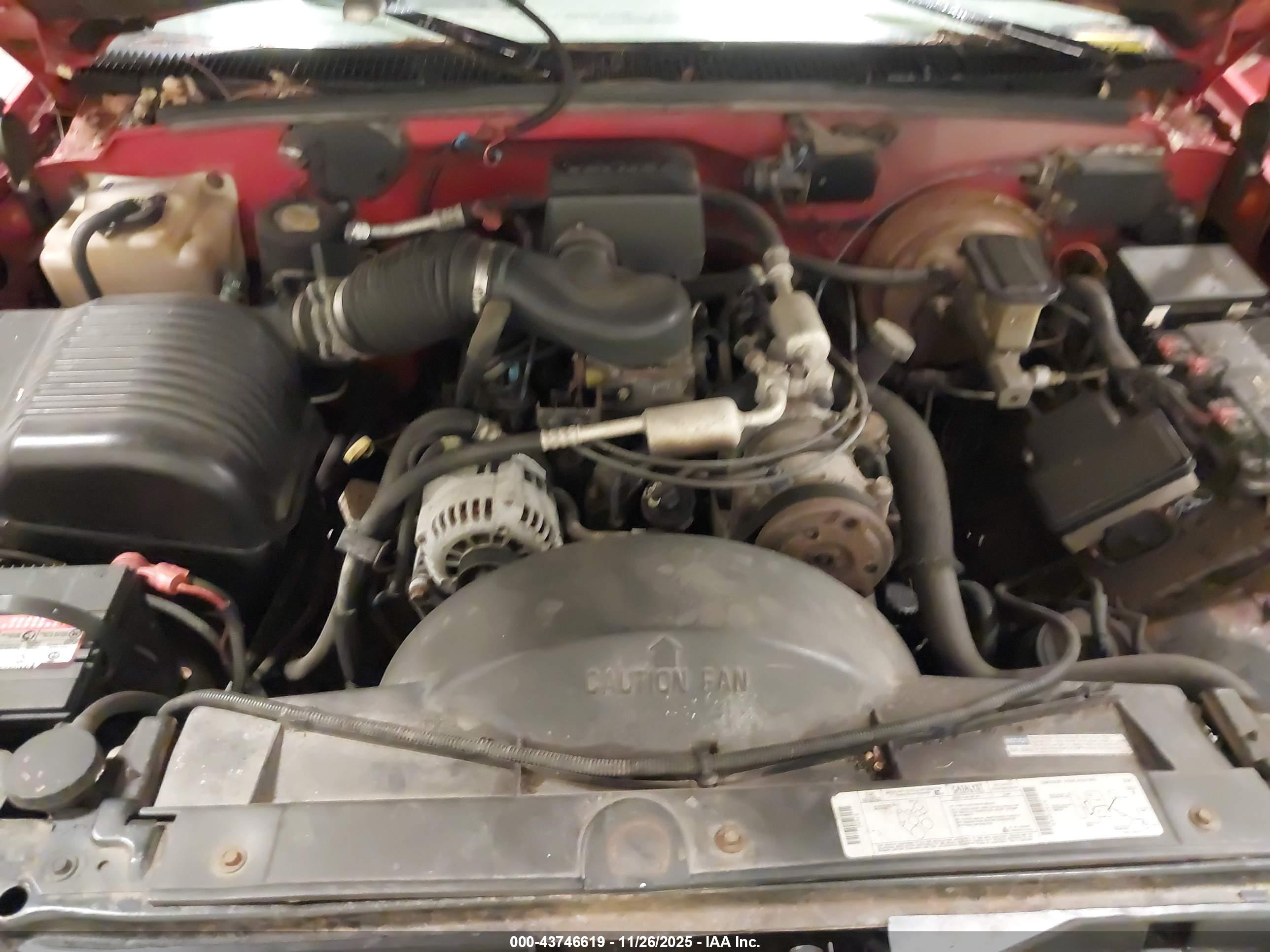CHEVROLET GMT-400 image 10