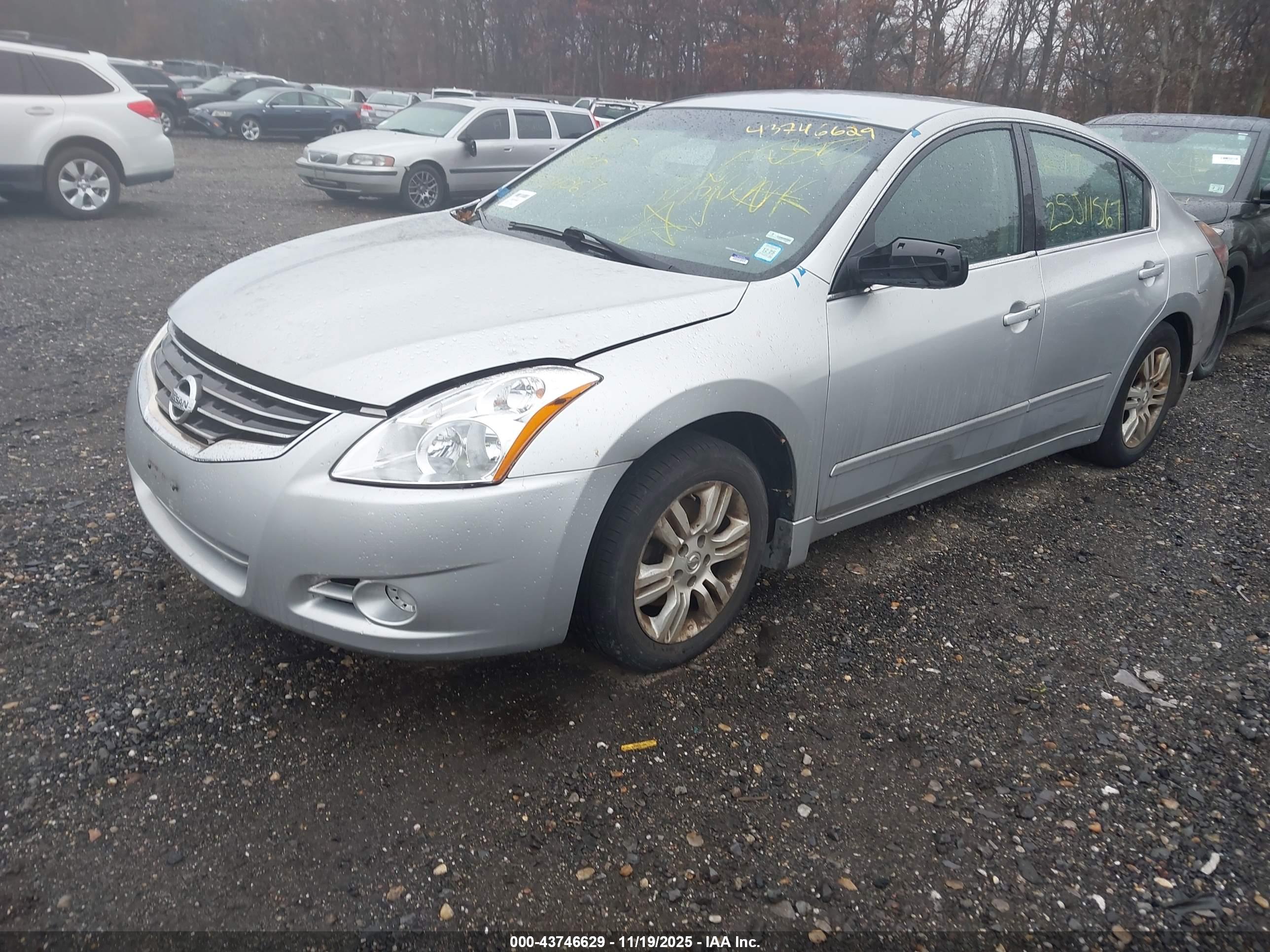 NISSAN ALTIMA image 2