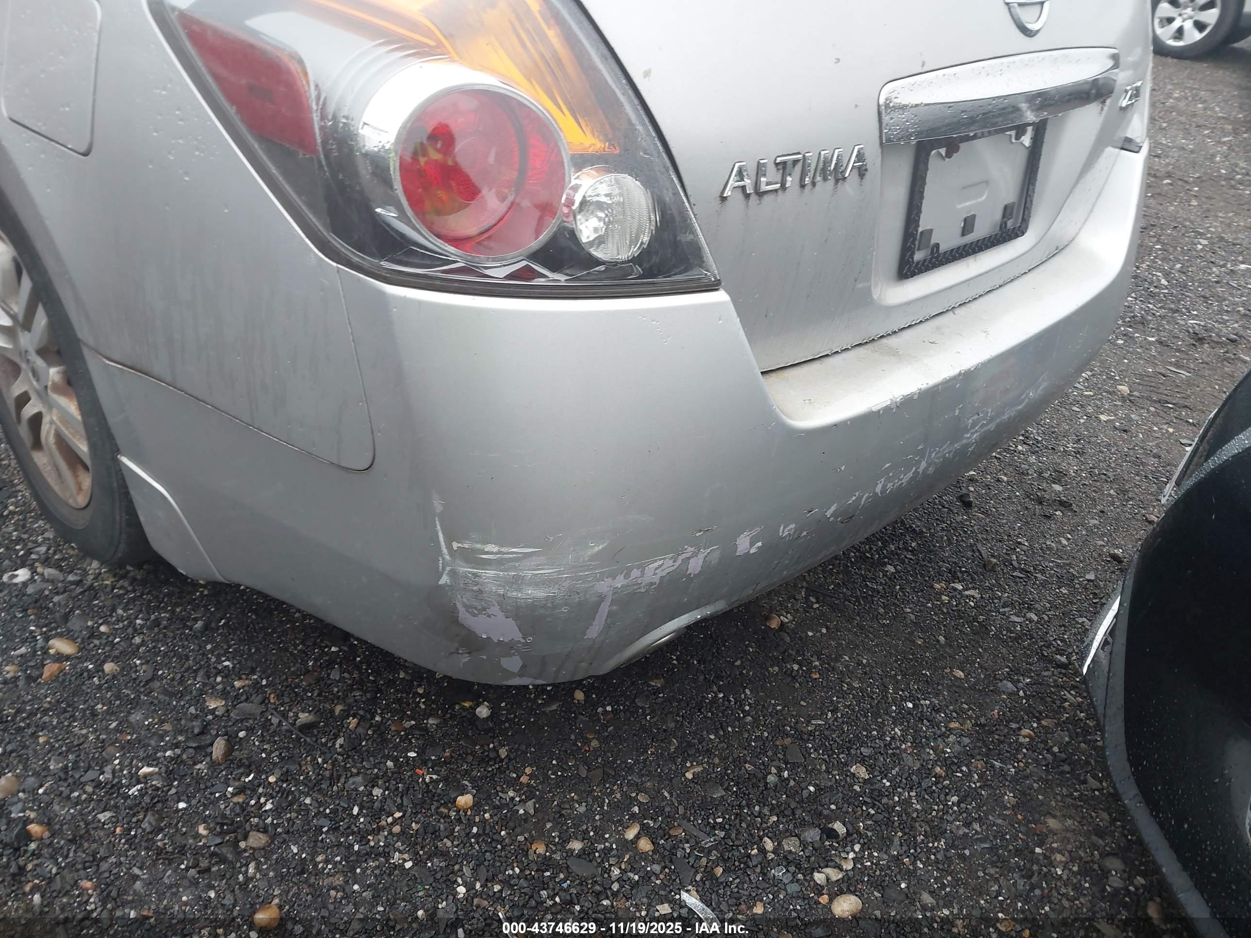 NISSAN ALTIMA image 6