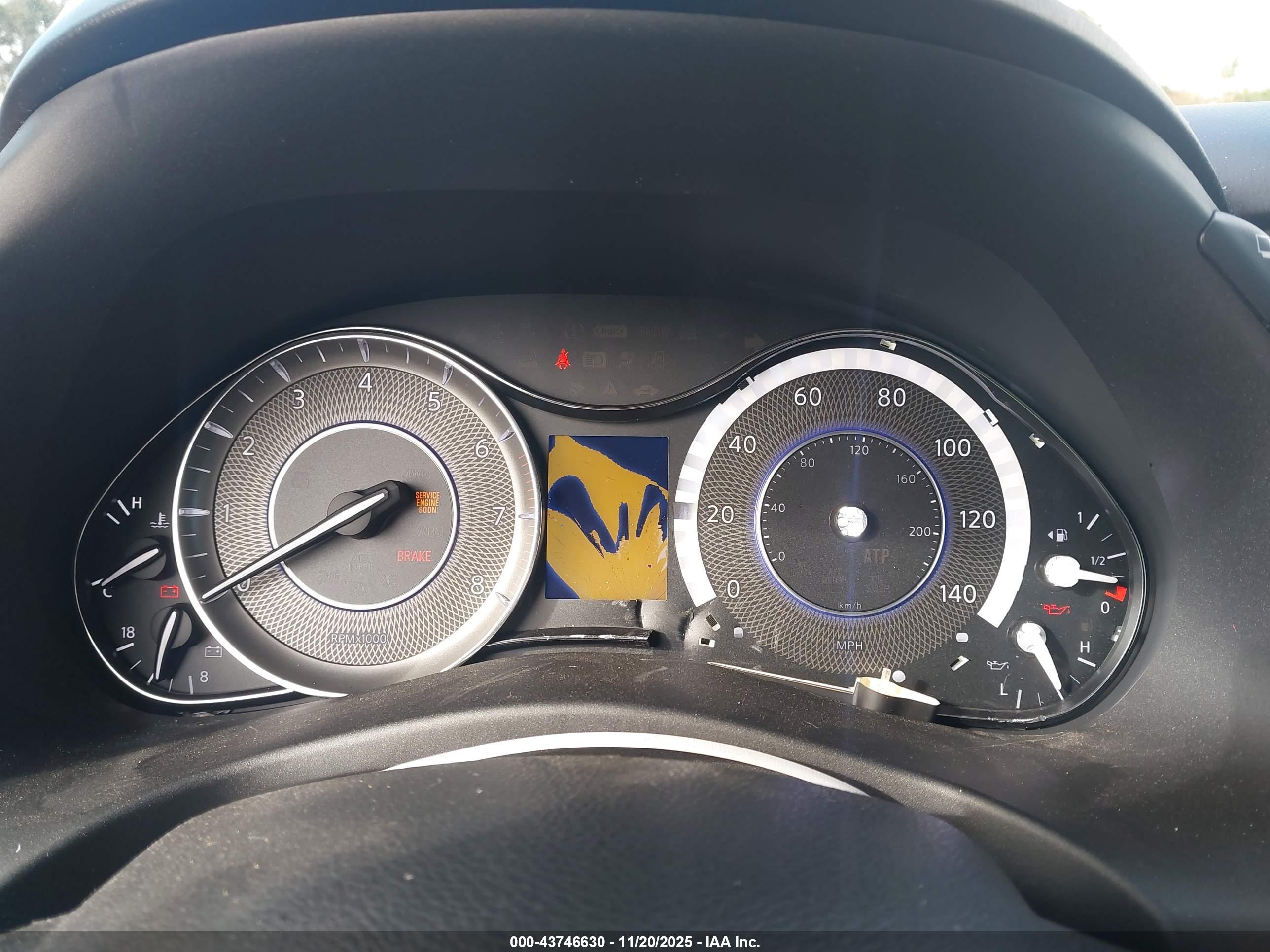 INFINITI QX56 image 7