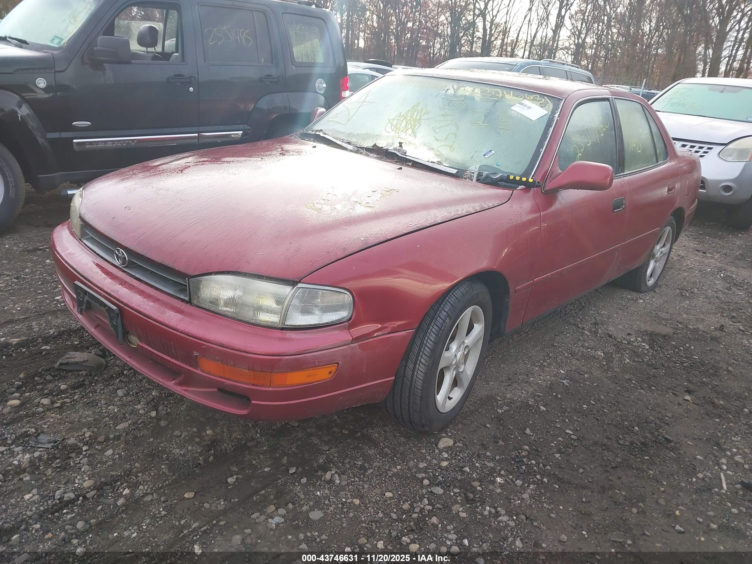 TOYOTA CAMRY image 2