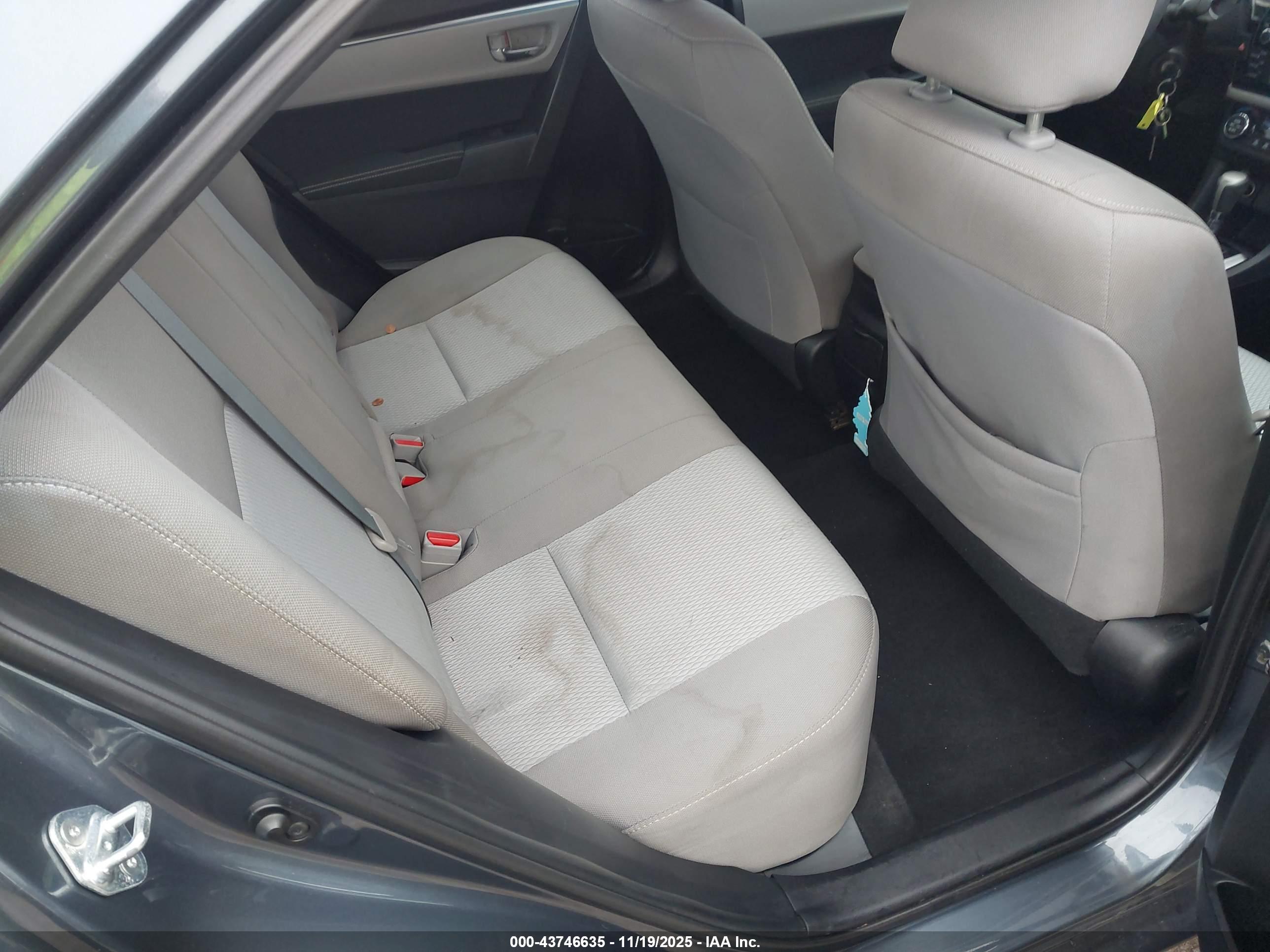 TOYOTA COROLLA image 8