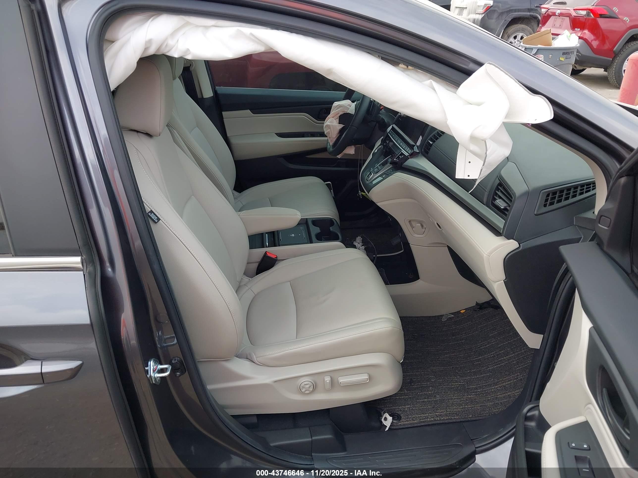 HONDA ODYSSEY image 5