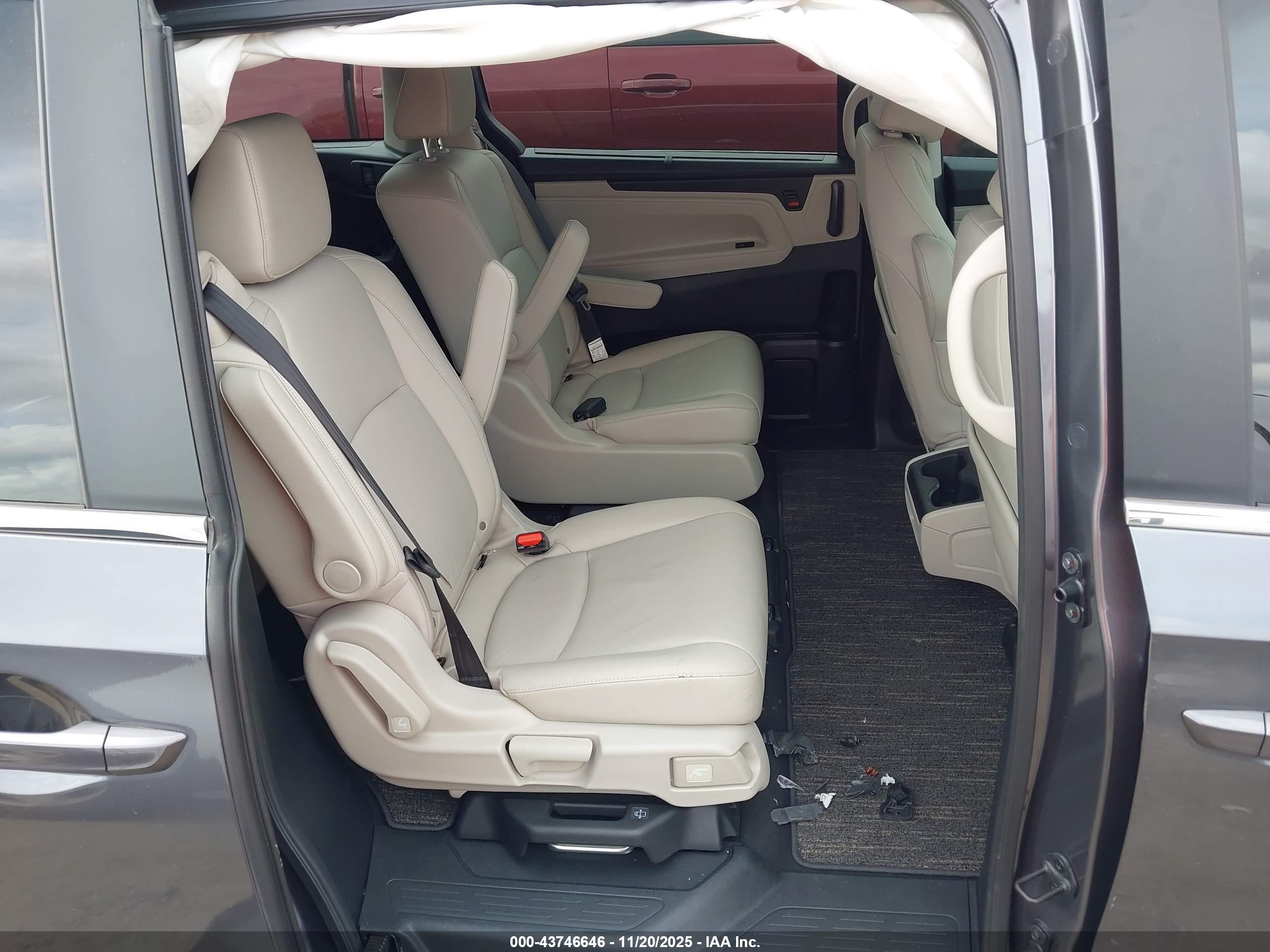 HONDA ODYSSEY image 8