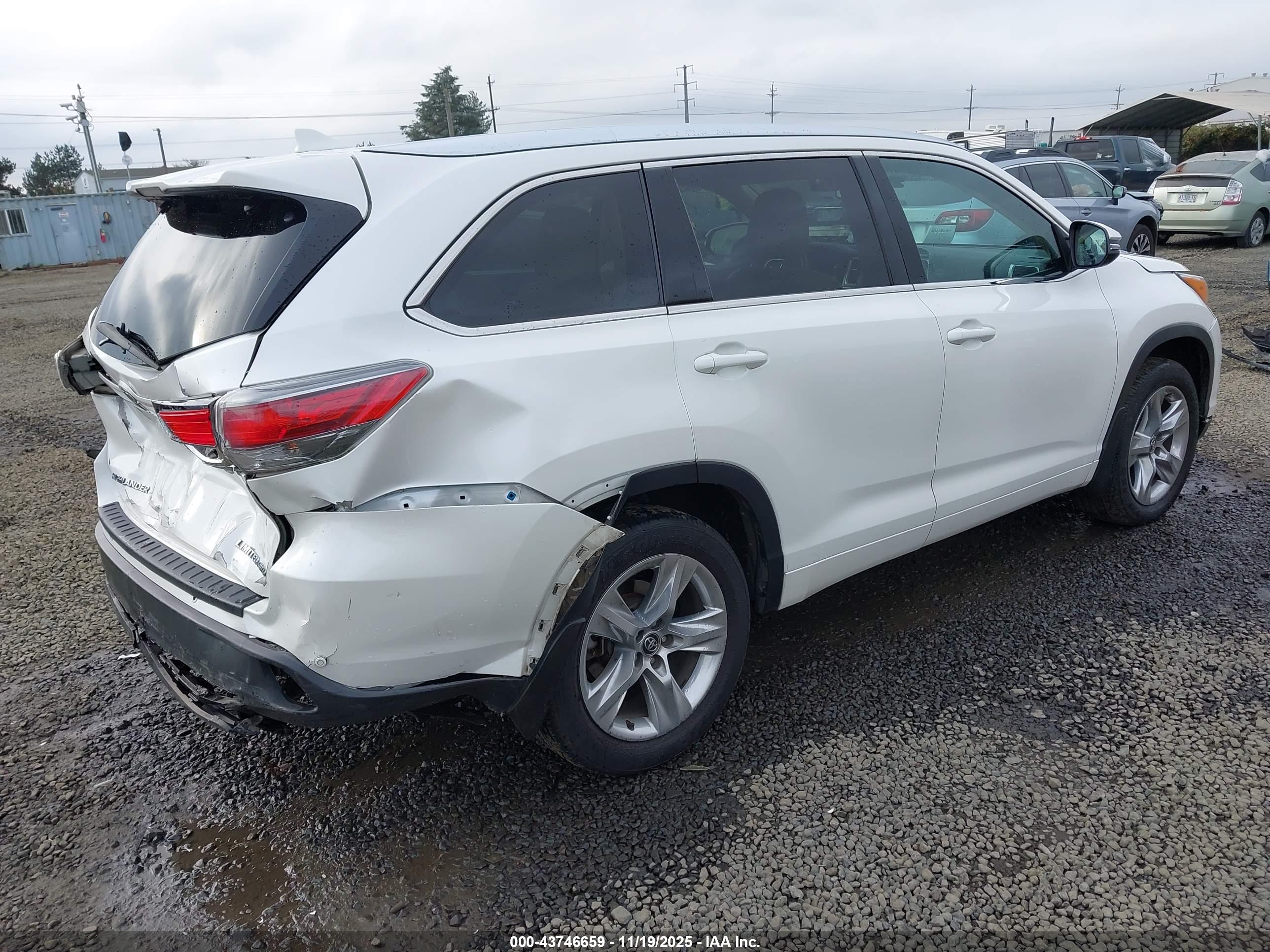 TOYOTA HIGHLANDER image 4