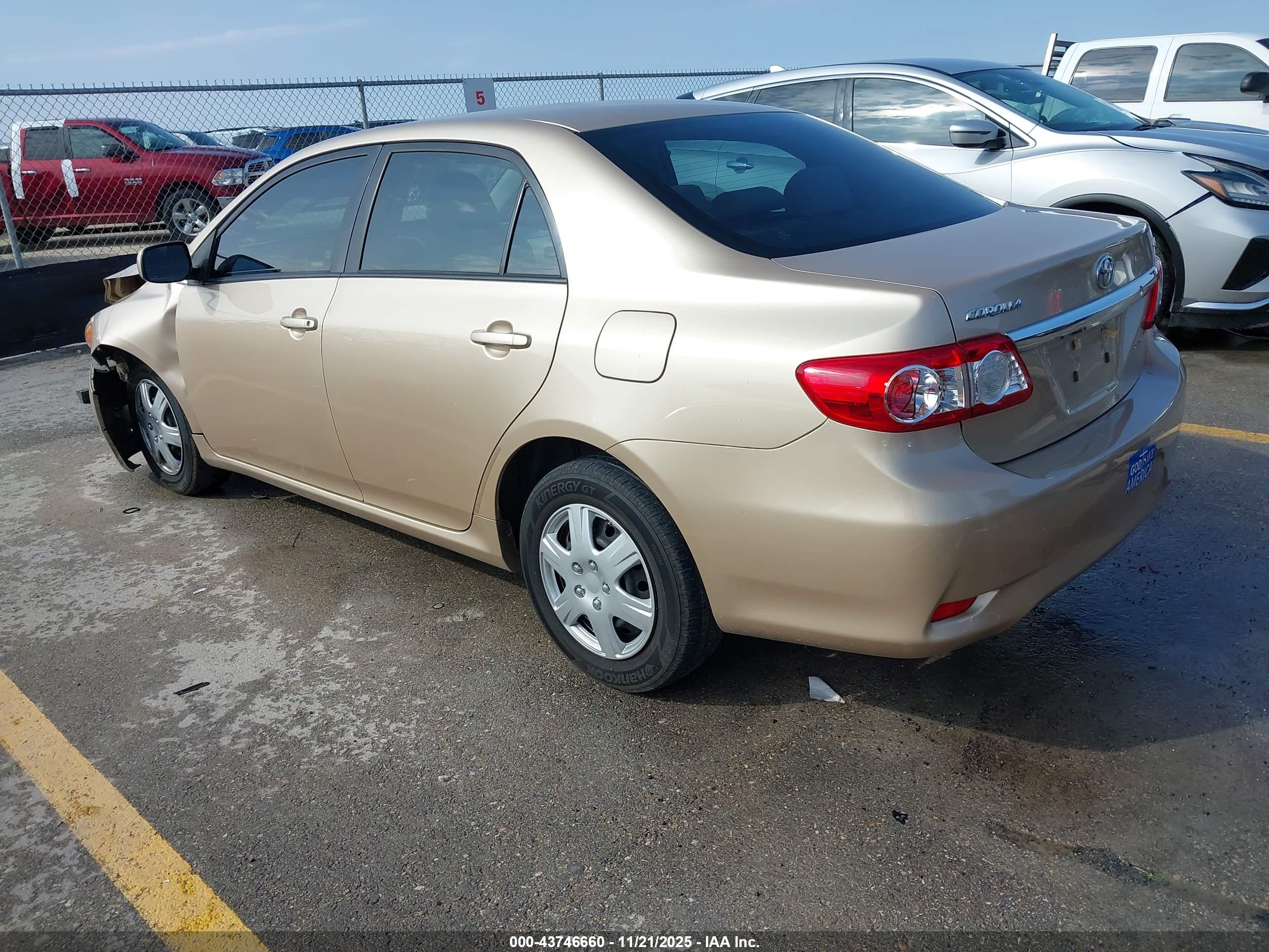 TOYOTA COROLLA image 3