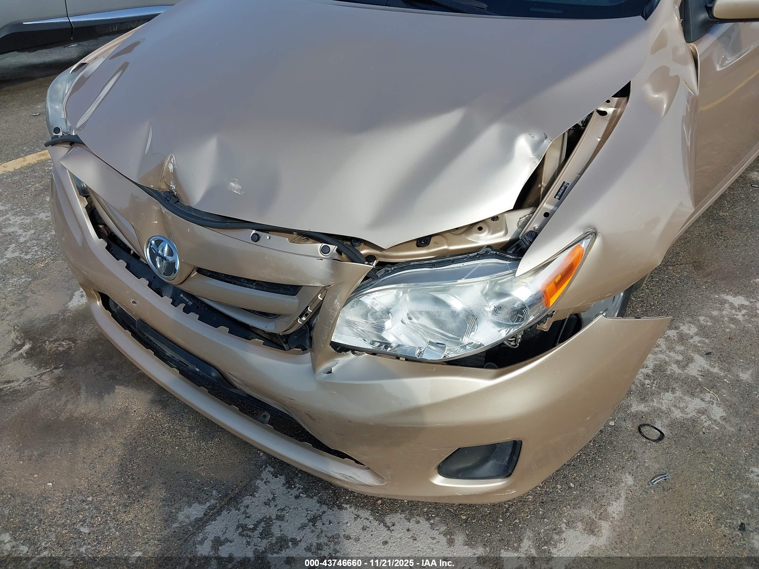 TOYOTA COROLLA image 6